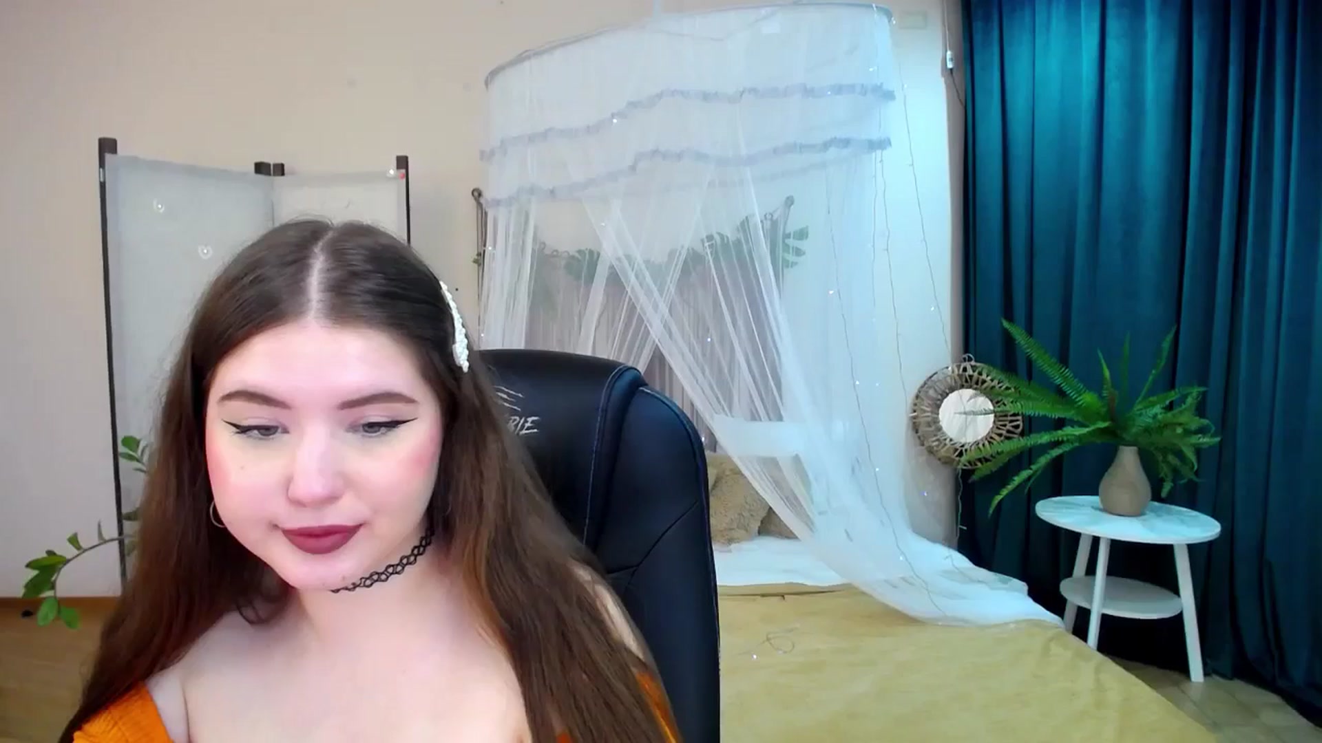 Gallery image thumbnail from AdmireMyEyes's myfreecams stream on, 04/21/2025, 19:24 image 11 of 20