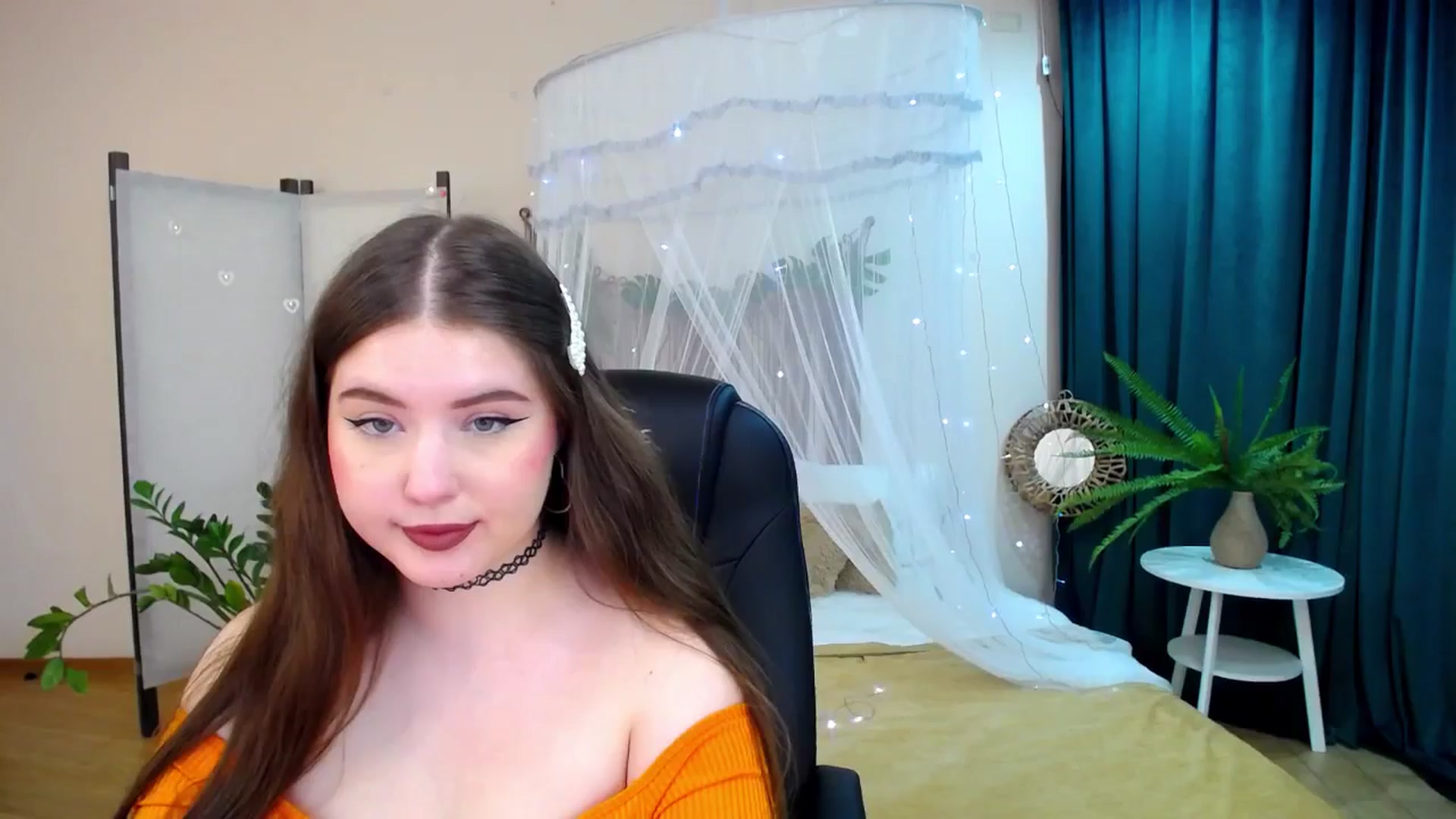 Gallery image thumbnail from AdmireMyEyes's myfreecams stream on, 04/21/2025, 19:24 image 13 of 20