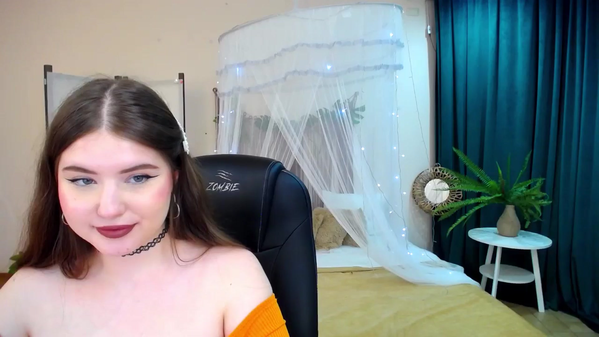 Gallery image thumbnail from AdmireMyEyes's myfreecams stream on, 04/21/2025, 21:36 image 14 of 20