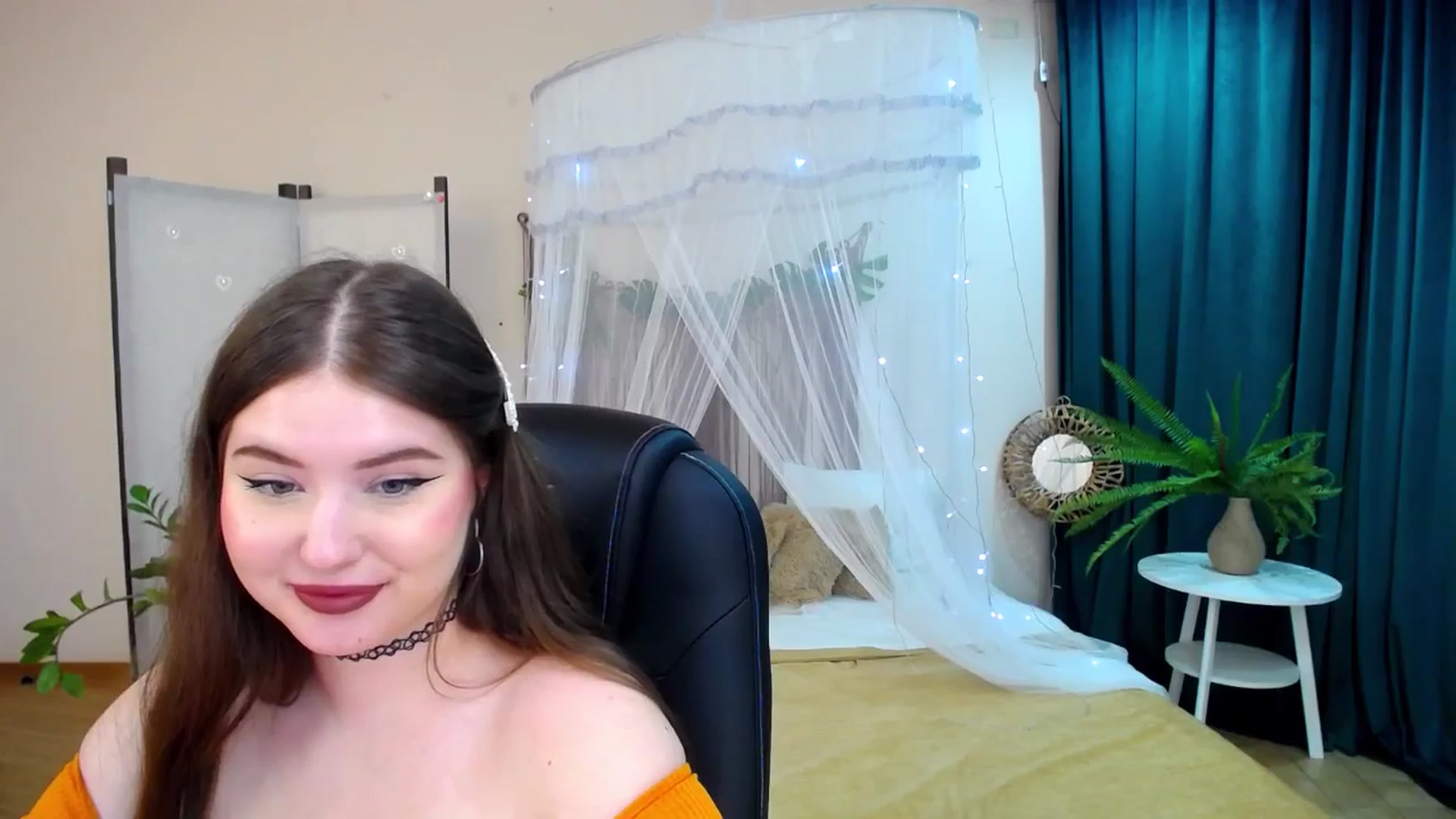 Gallery image thumbnail from AdmireMyEyes's myfreecams stream on, 04/21/2025, 21:36 image 16 of 20