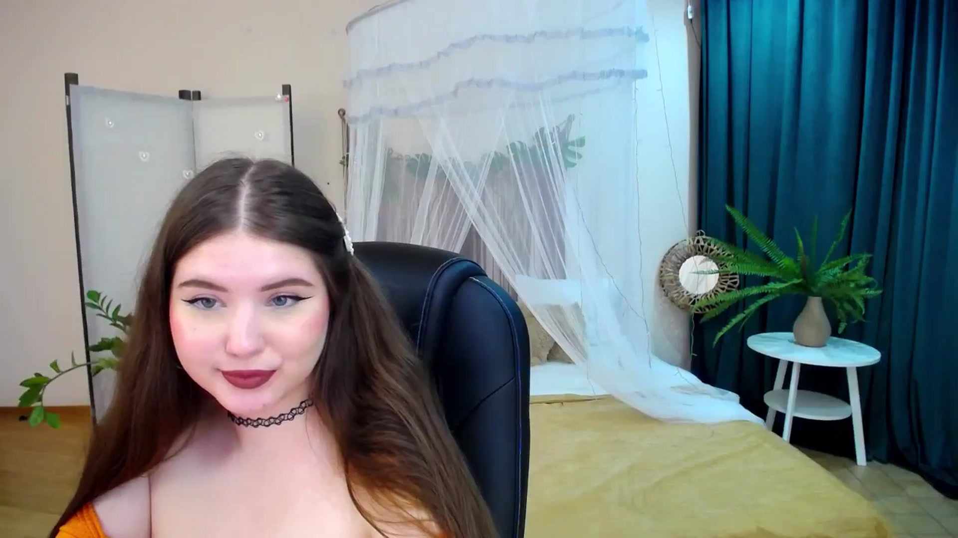 Gallery image thumbnail from AdmireMyEyes's myfreecams stream on, 04/21/2025, 21:36 image 2 of 20