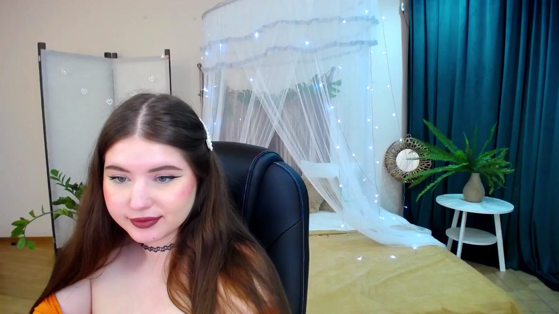 Gallery image thumbnail from AdmireMyEyes's myfreecams stream on, 04/21/2025, 21:36 image 1 of 20