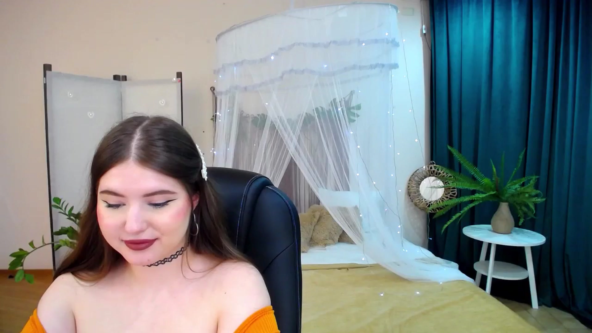 Gallery image thumbnail from AdmireMyEyes's myfreecams stream on, 04/21/2025, 21:36 image 20 of 20