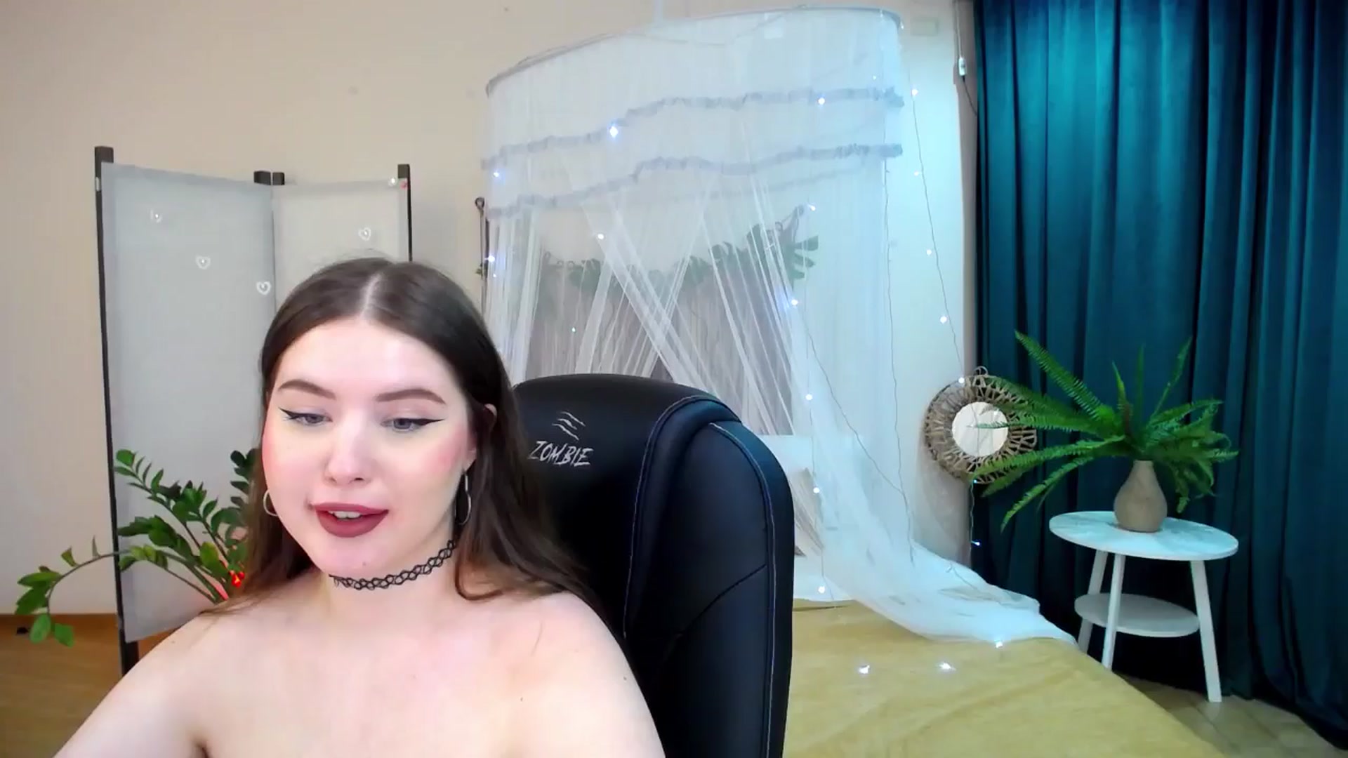Gallery image thumbnail from AdmireMyEyes's myfreecams stream on, 04/21/2025, 22:52 image 20 of 20