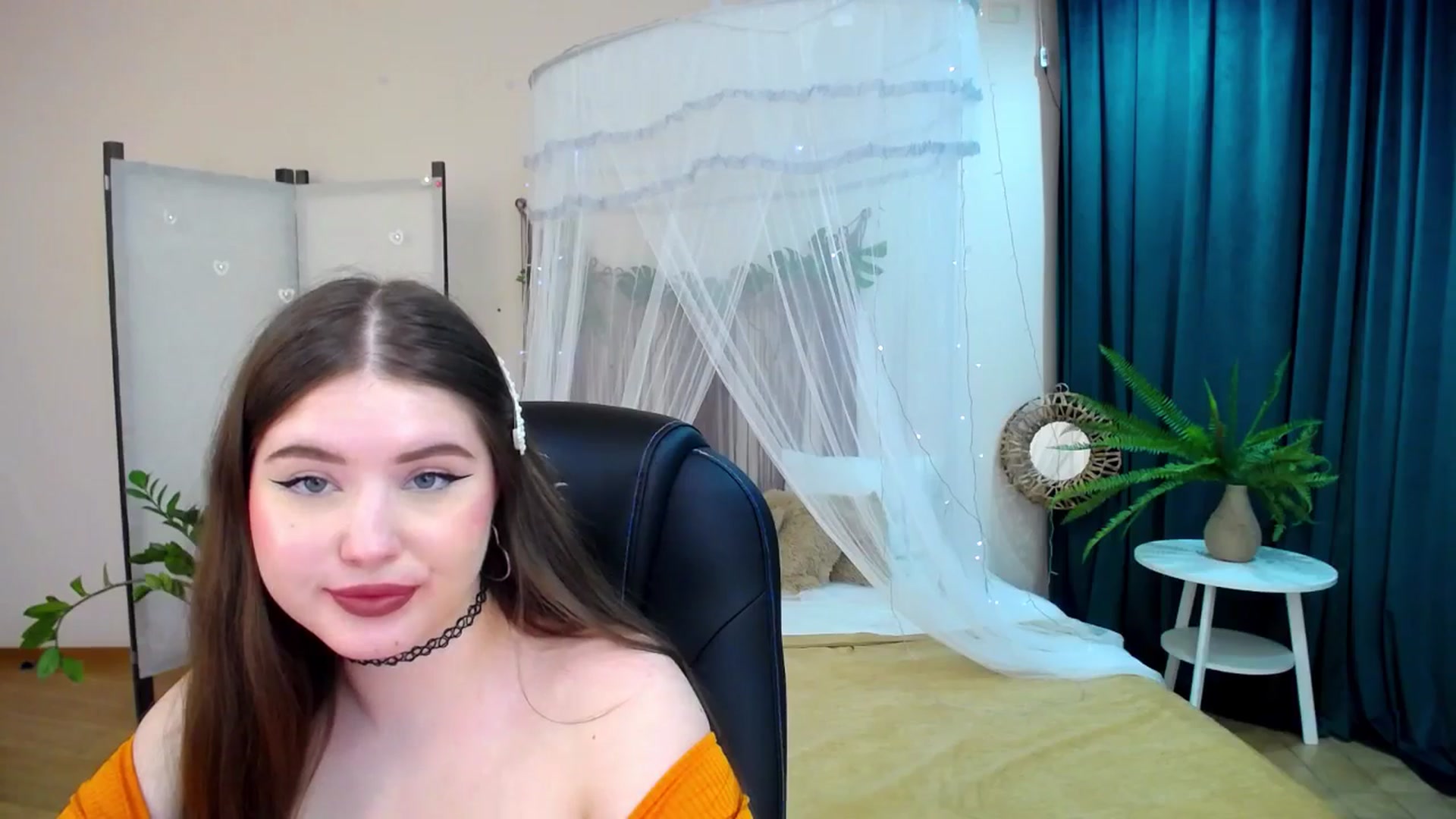 Gallery image thumbnail from AdmireMyEyes's myfreecams stream on, 04/21/2025, 22:52 image 3 of 20
