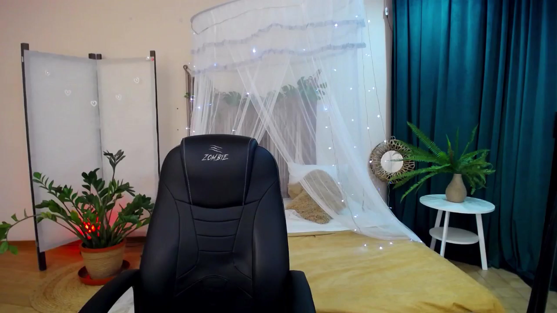 Gallery image thumbnail from AdmireMyEyes's myfreecams stream on, 04/22/2025, 21:20 image 10 of 20