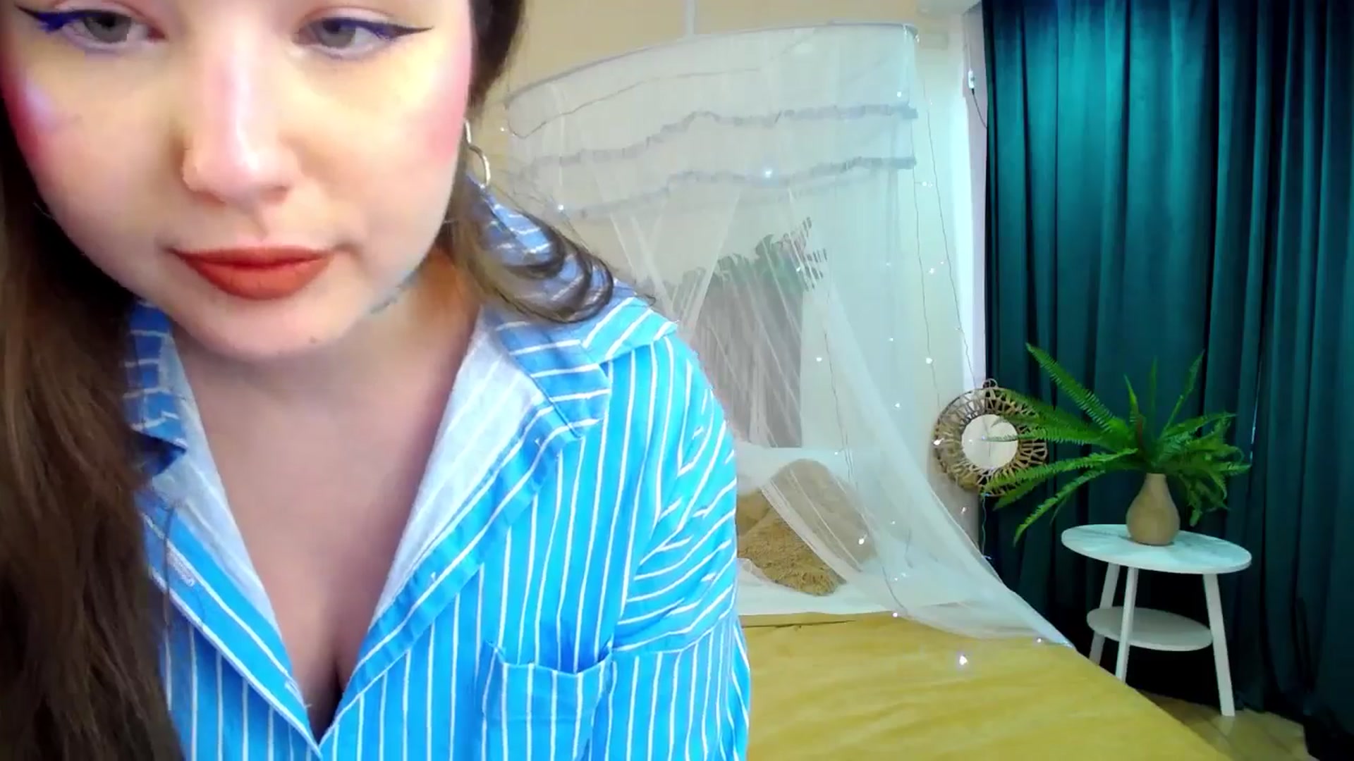 Gallery image thumbnail from AdmireMyEyes's myfreecams stream on, 04/24/2025, 07:47 image 19 of 20