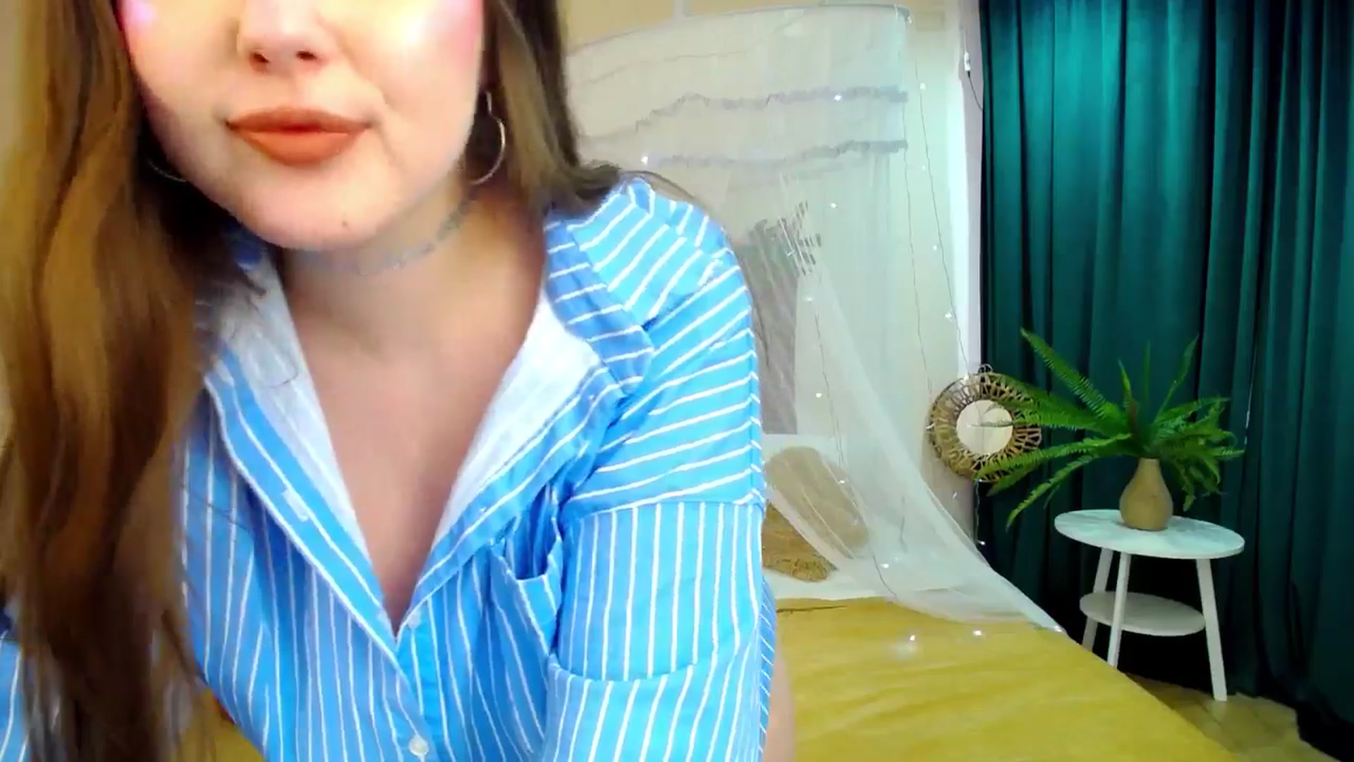 Gallery image thumbnail from AdmireMyEyes's myfreecams stream on, 04/24/2025, 07:47 image 6 of 20