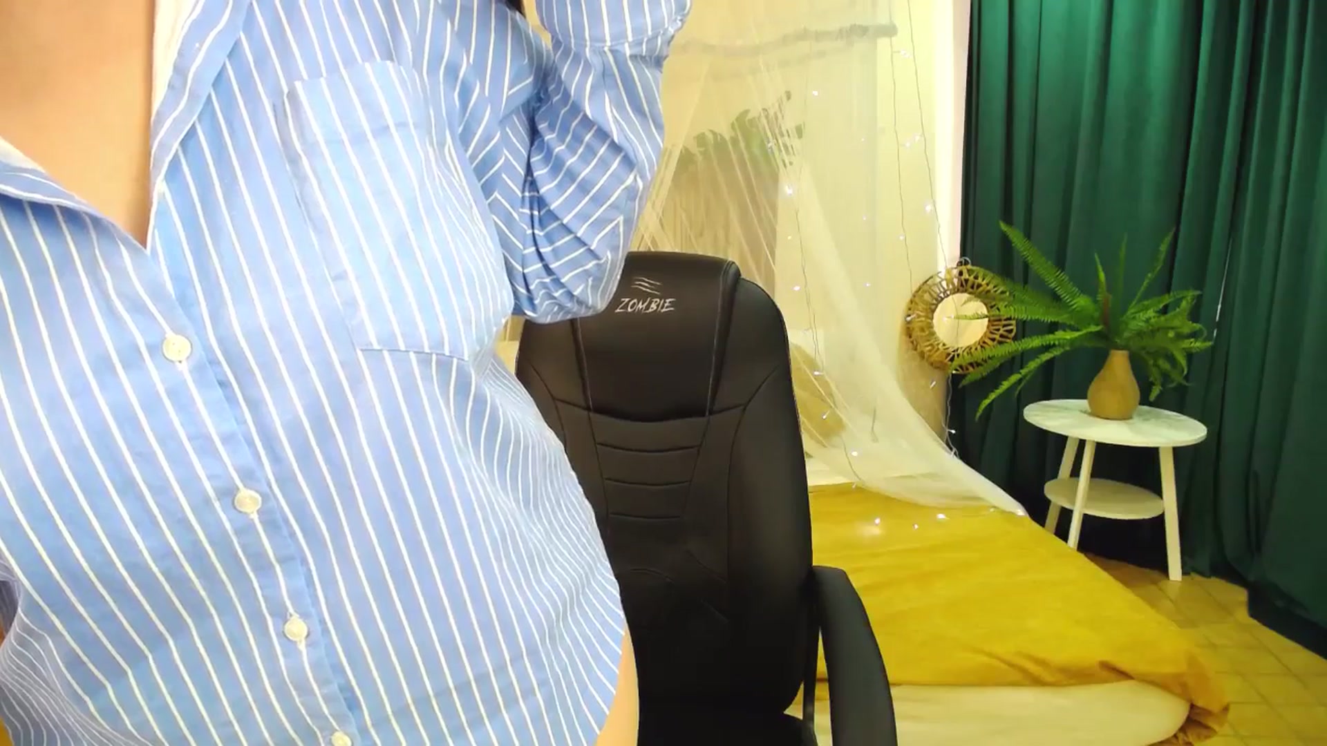 Gallery image thumbnail from AdmireMyEyes's myfreecams stream on, 04/24/2025, 09:46 image 11 of 20
