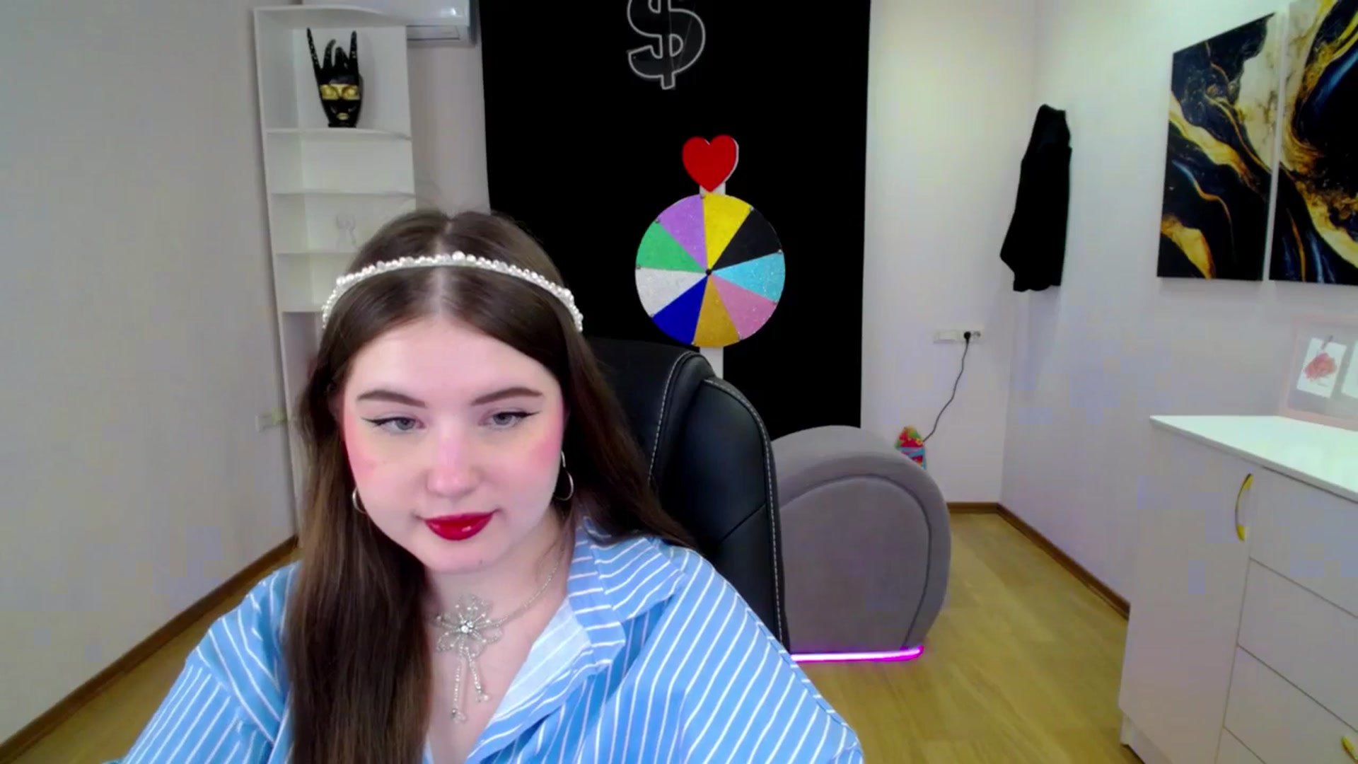 Gallery image thumbnail from AdmireMyEyes's myfreecams stream on, 04/25/2025, 09:50 image 2 of 20