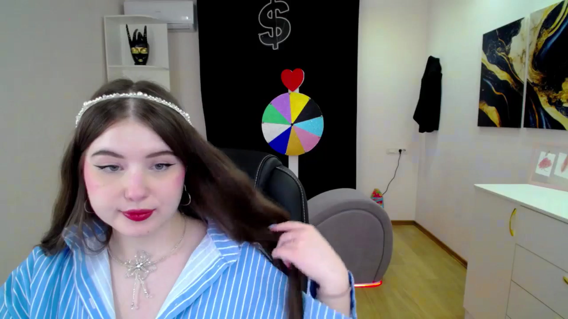 Gallery image thumbnail from AdmireMyEyes's myfreecams stream on, 04/25/2025, 09:50 image 10 of 20