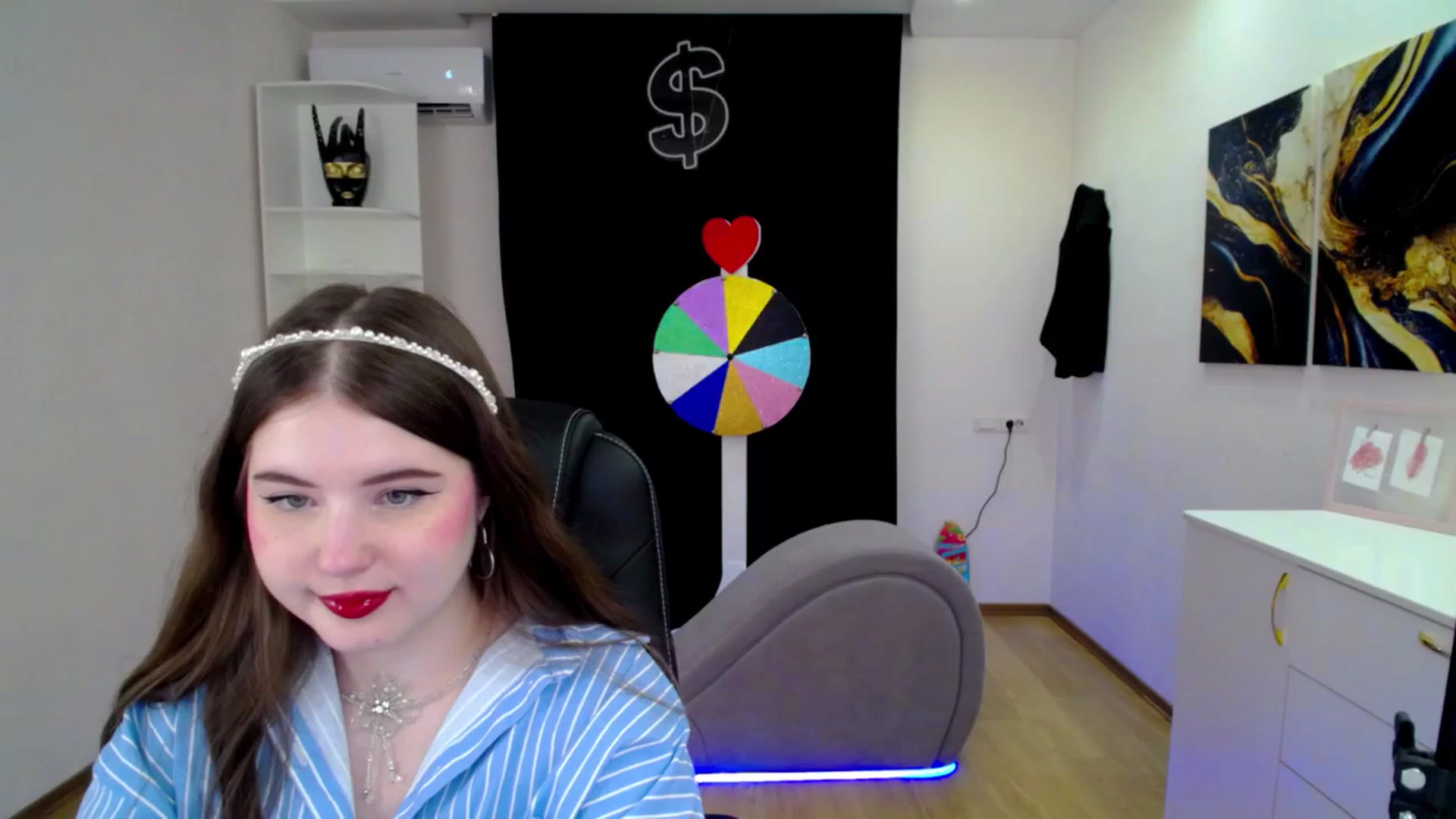 Gallery image thumbnail from AdmireMyEyes's myfreecams stream on, 04/25/2025, 09:50 image 14 of 20