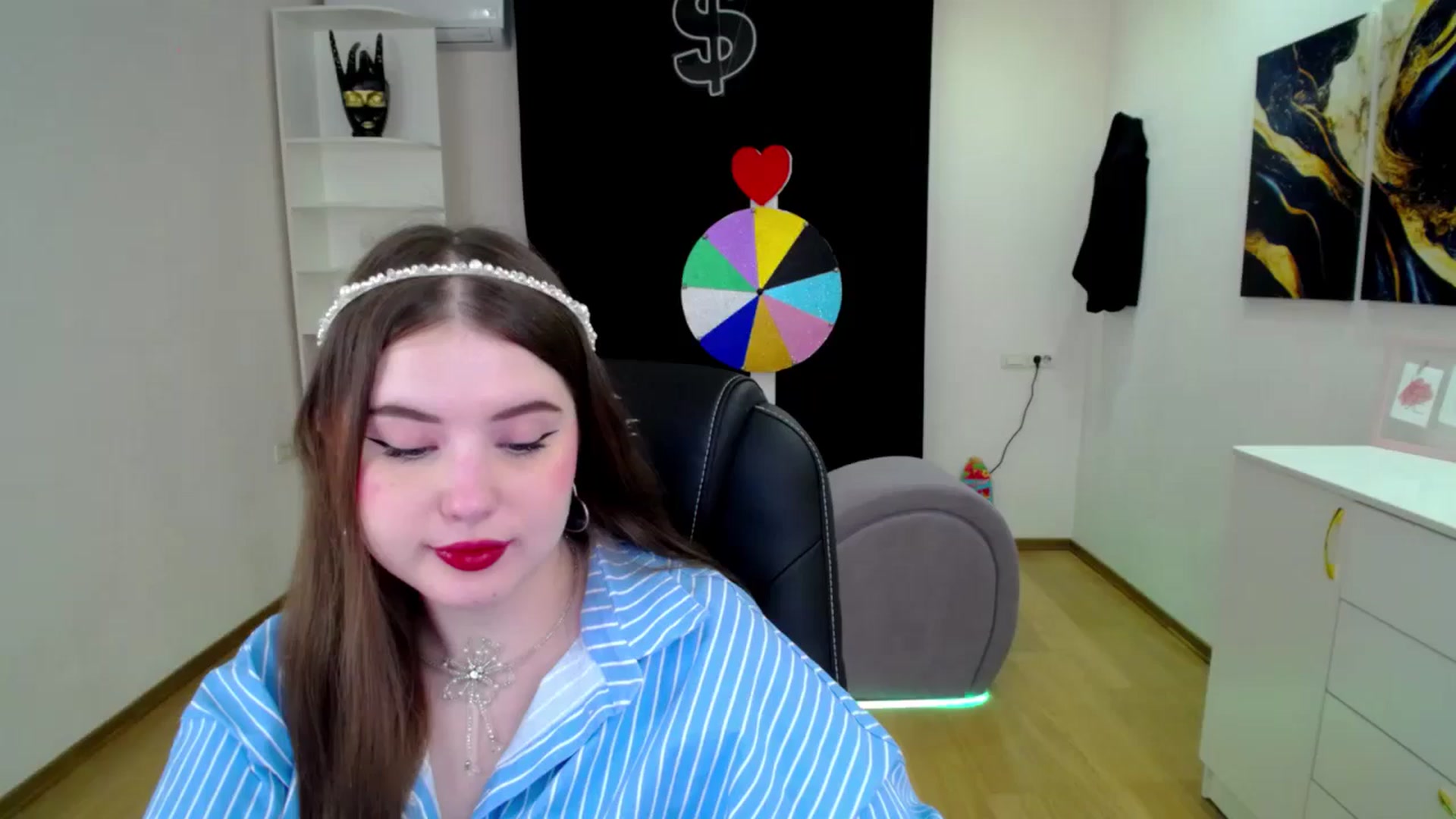 Gallery image thumbnail from AdmireMyEyes's myfreecams stream on, 04/25/2025, 09:50 image 1 of 20