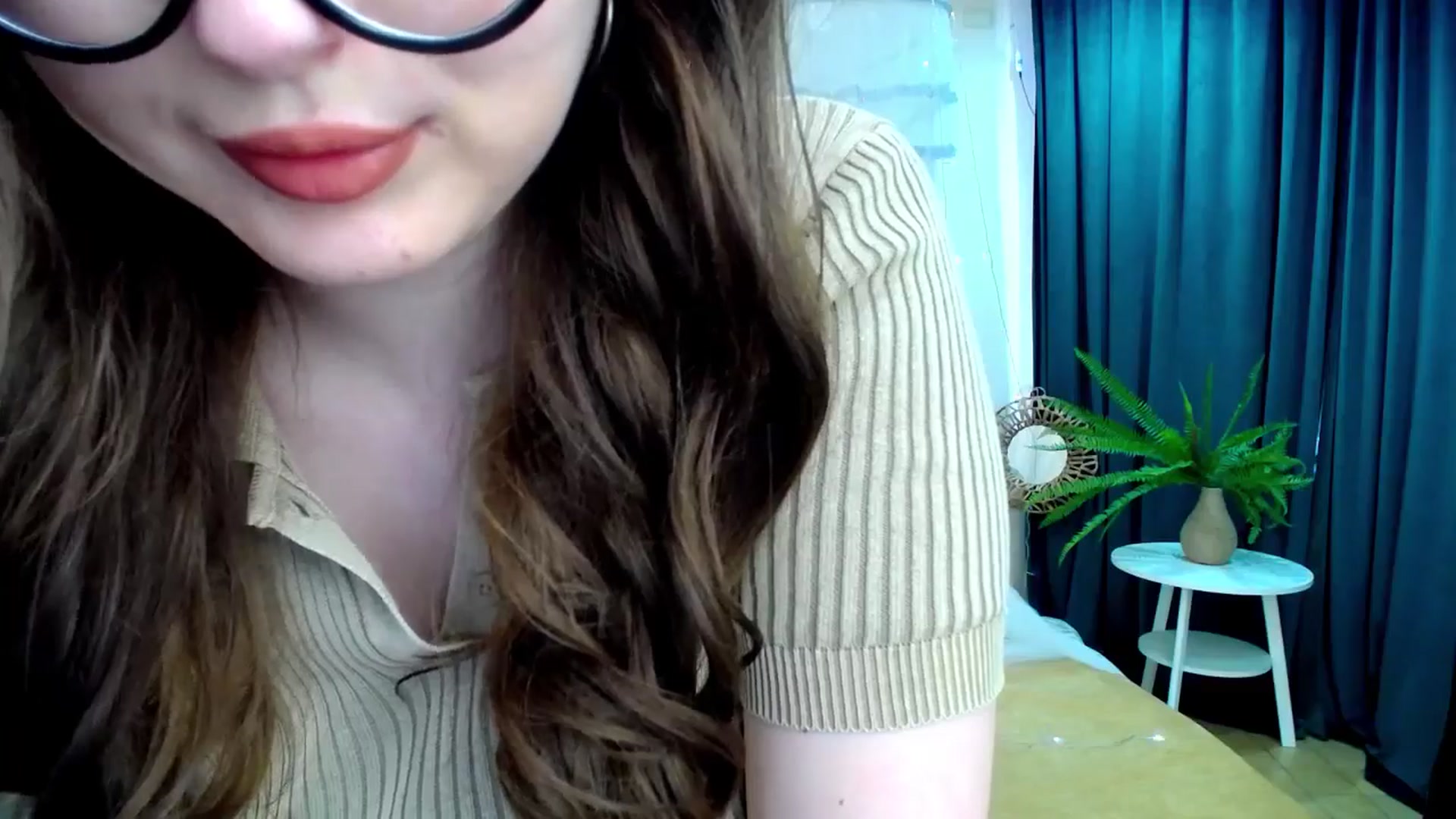 Gallery image thumbnail from AdmireMyEyes's myfreecams stream on, 04/26/2025, 09:17 image 13 of 20