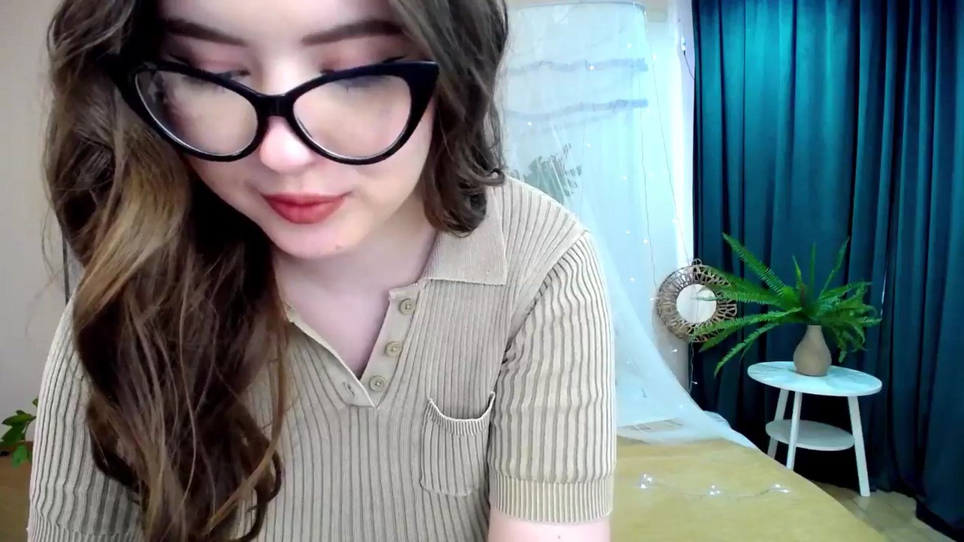 Gallery image thumbnail from AdmireMyEyes's myfreecams stream on, 04/26/2025, 09:17 image 11 of 20
