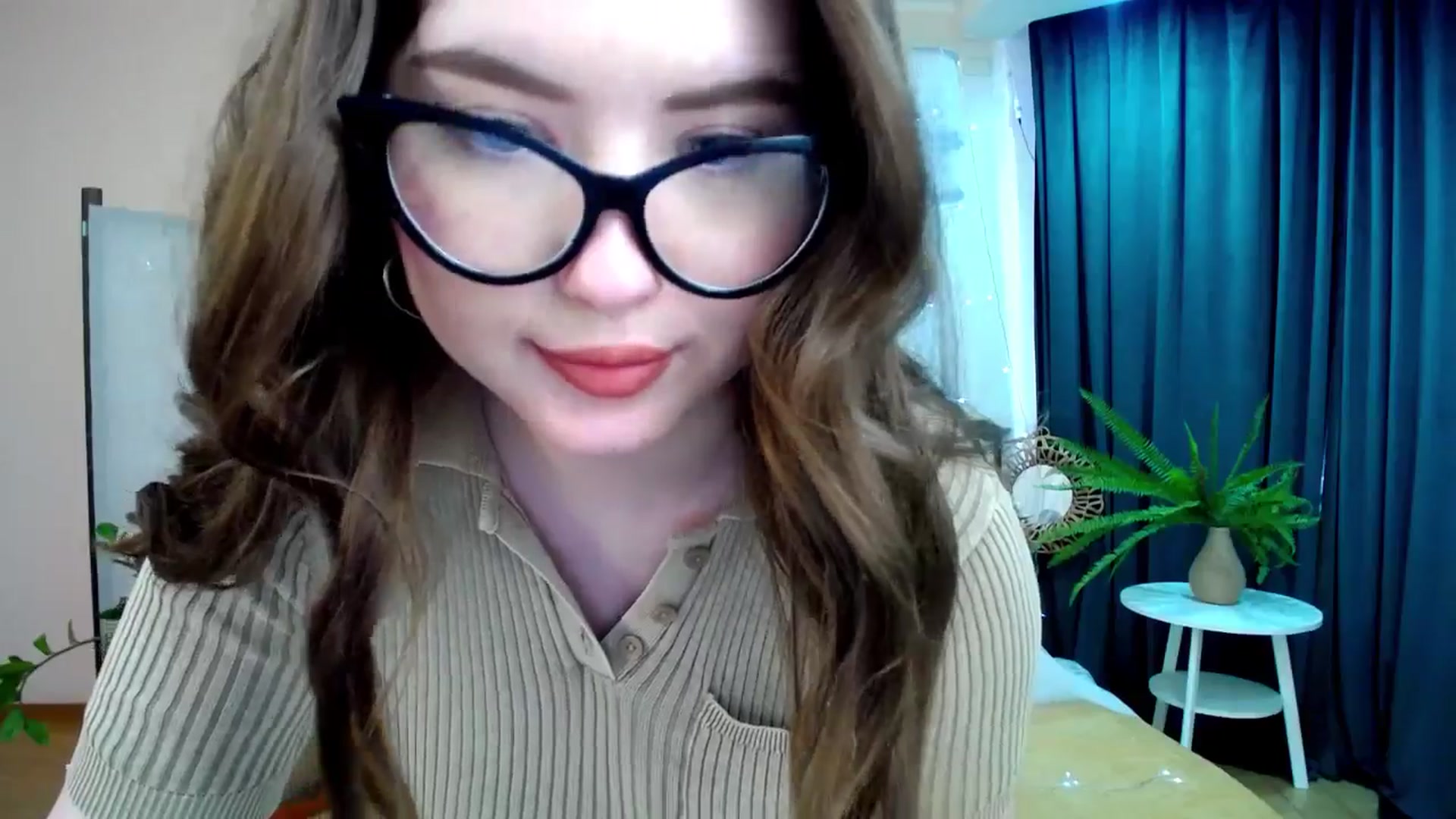 Gallery image thumbnail from AdmireMyEyes's myfreecams stream on, 04/26/2025, 09:17 image 18 of 20