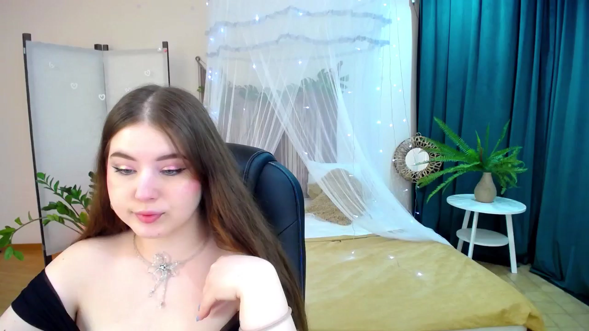 Gallery image thumbnail from AdmireMyEyes's myfreecams stream on, 04/27/2025, 19:03 image 1 of 20