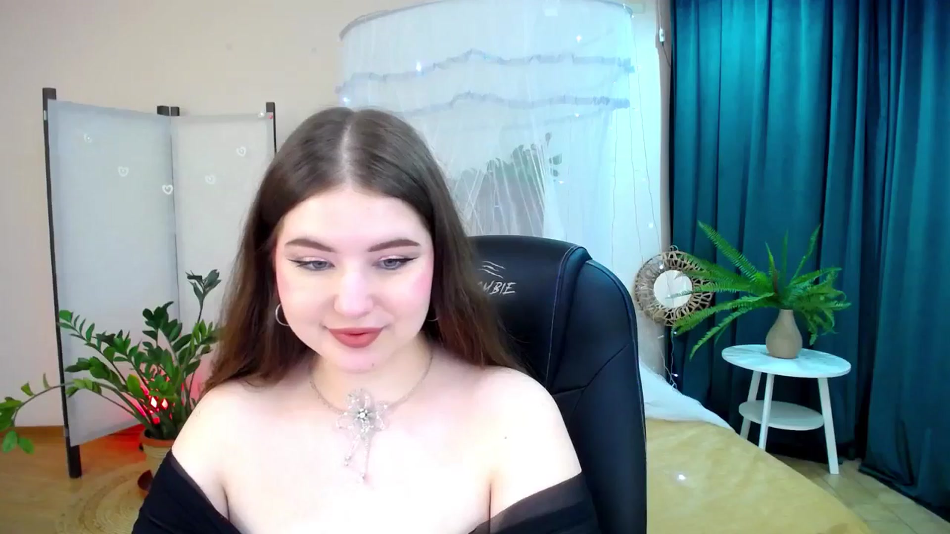 Gallery image thumbnail from AdmireMyEyes's myfreecams stream on, 04/27/2025, 19:32 image 7 of 20