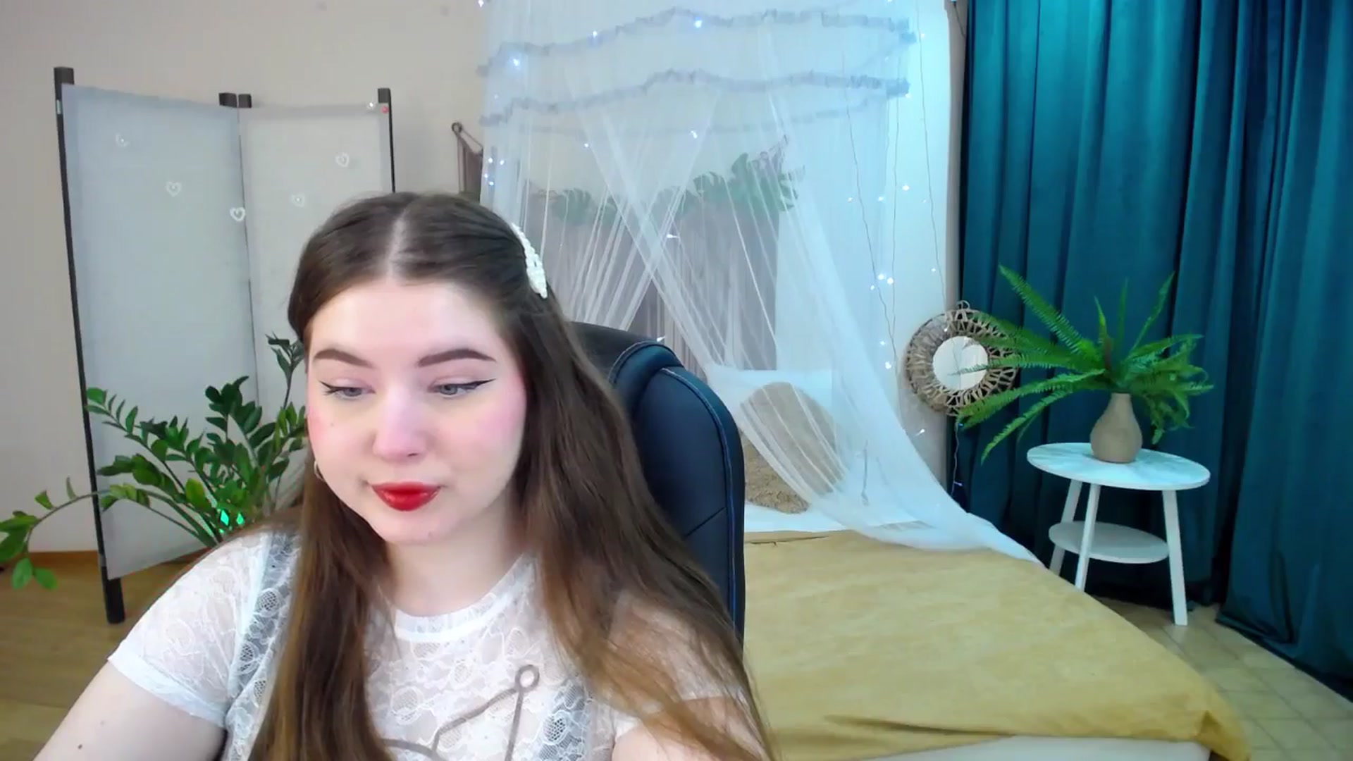 Gallery image thumbnail from AdmireMyEyes's myfreecams stream on, 04/28/2025, 18:48 image 7 of 20