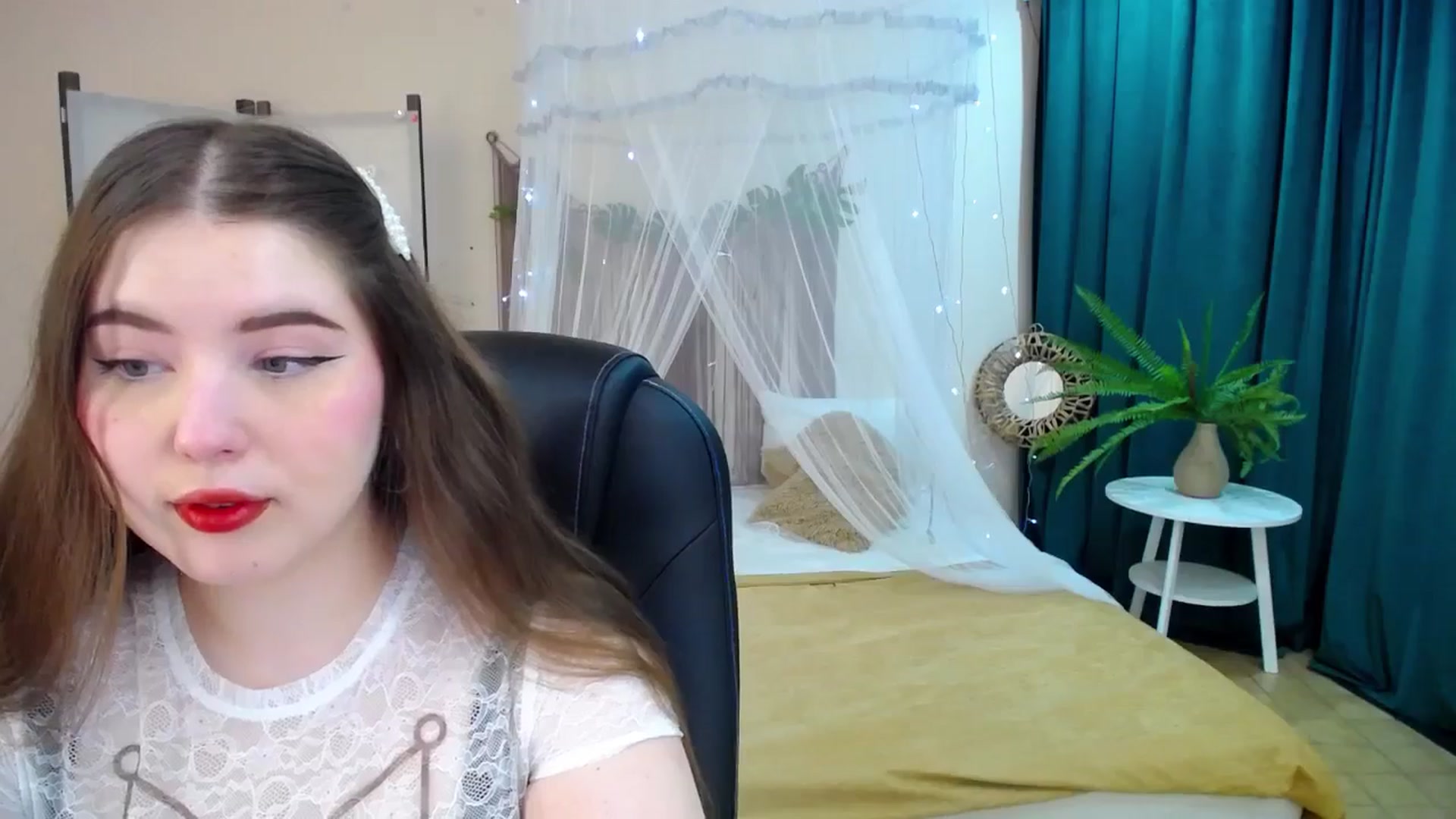 Gallery image thumbnail from AdmireMyEyes's myfreecams stream on, 04/28/2025, 18:48 image 6 of 20