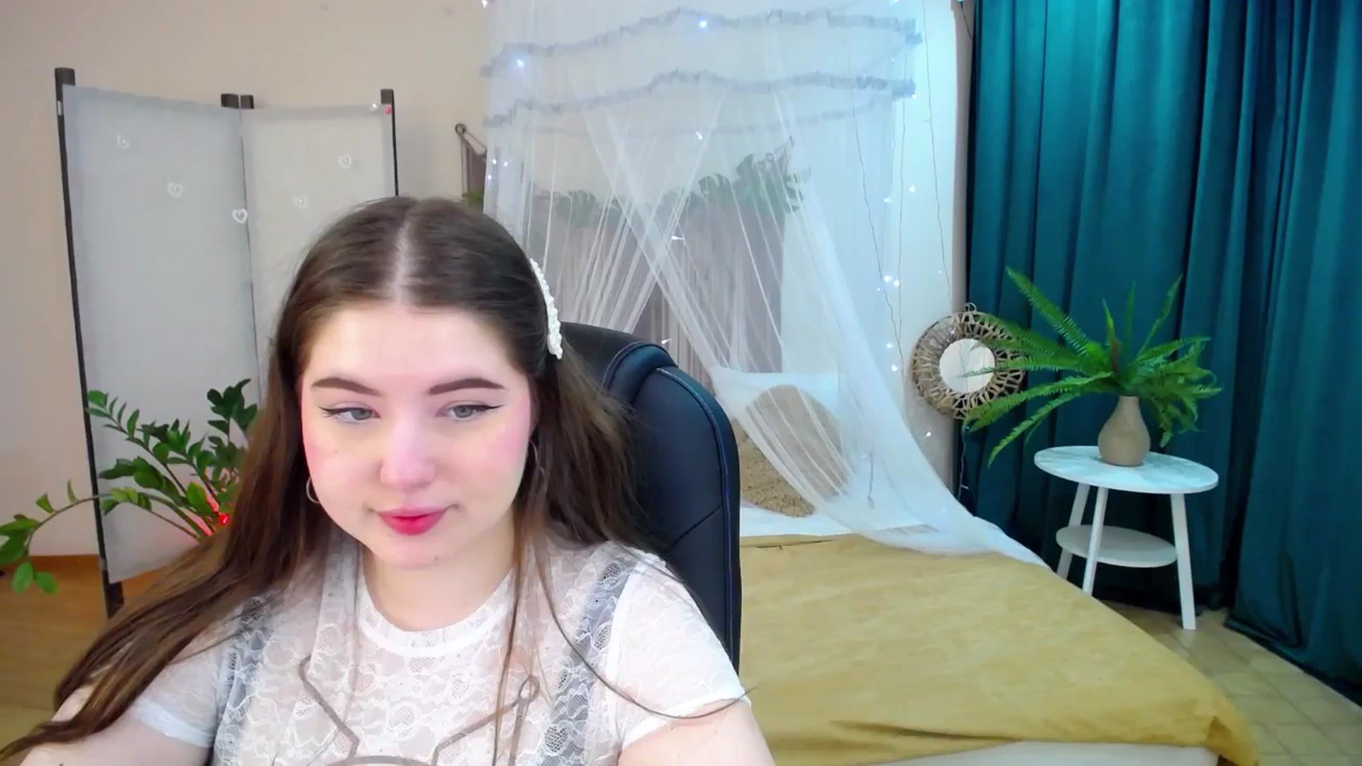 Gallery image thumbnail from AdmireMyEyes's myfreecams stream on, 04/28/2025, 18:48 image 2 of 20