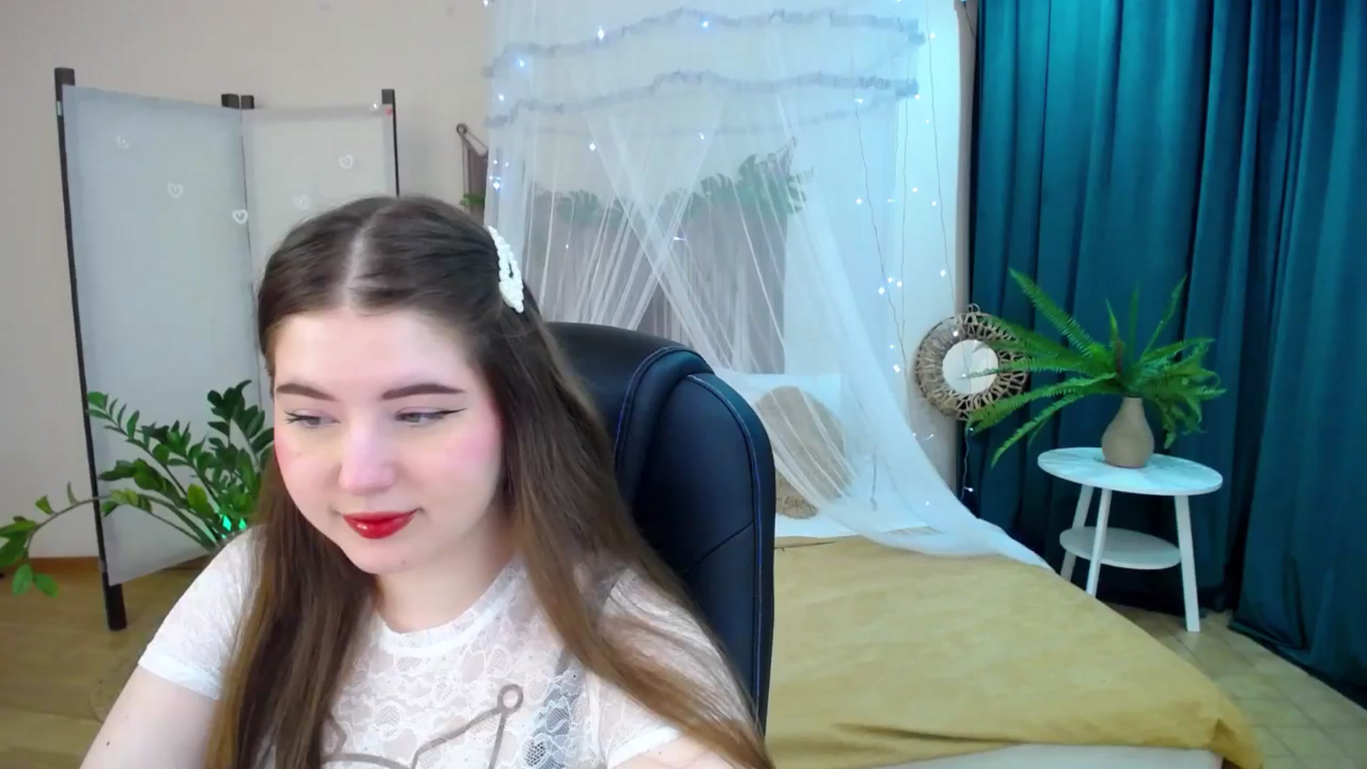 Gallery image thumbnail from AdmireMyEyes's myfreecams stream on, 04/28/2025, 18:48 image 13 of 20