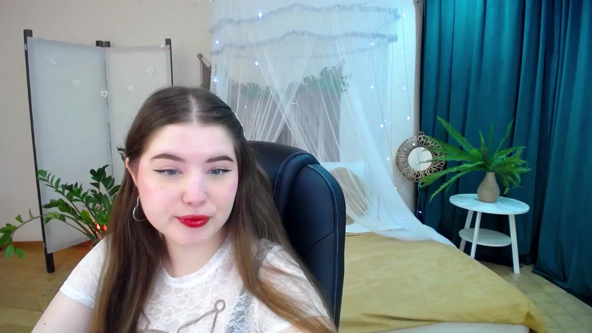 Gallery image thumbnail from AdmireMyEyes's myfreecams stream on, 04/28/2025, 18:48 image 14 of 20