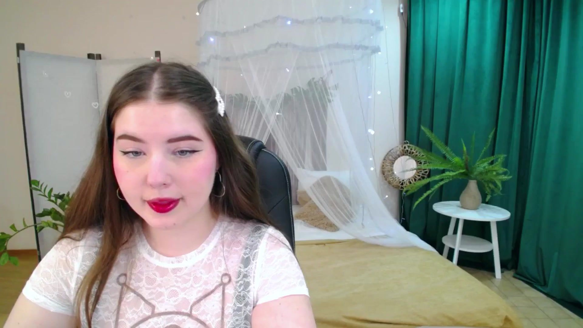 Gallery image thumbnail from AdmireMyEyes's myfreecams stream on, 04/28/2025, 19:46 image 9 of 20