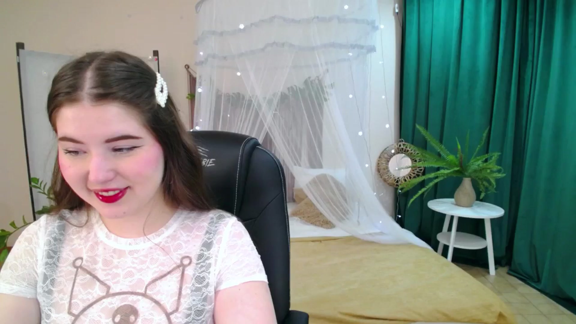Gallery image thumbnail from AdmireMyEyes's myfreecams stream on, 04/28/2025, 19:46 image 11 of 20