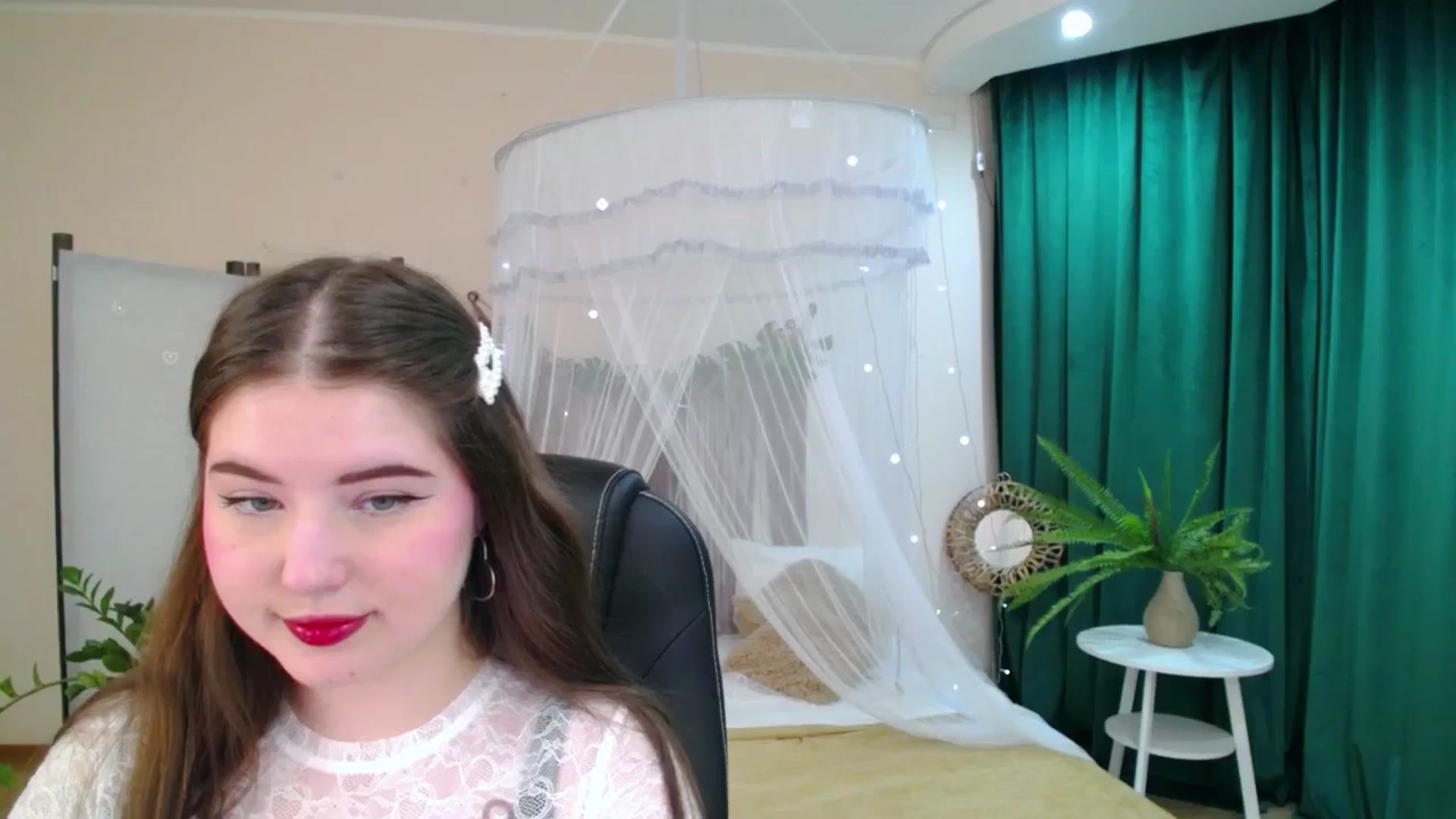 Gallery image thumbnail from AdmireMyEyes's myfreecams stream on, 04/28/2025, 19:46 image 20 of 20