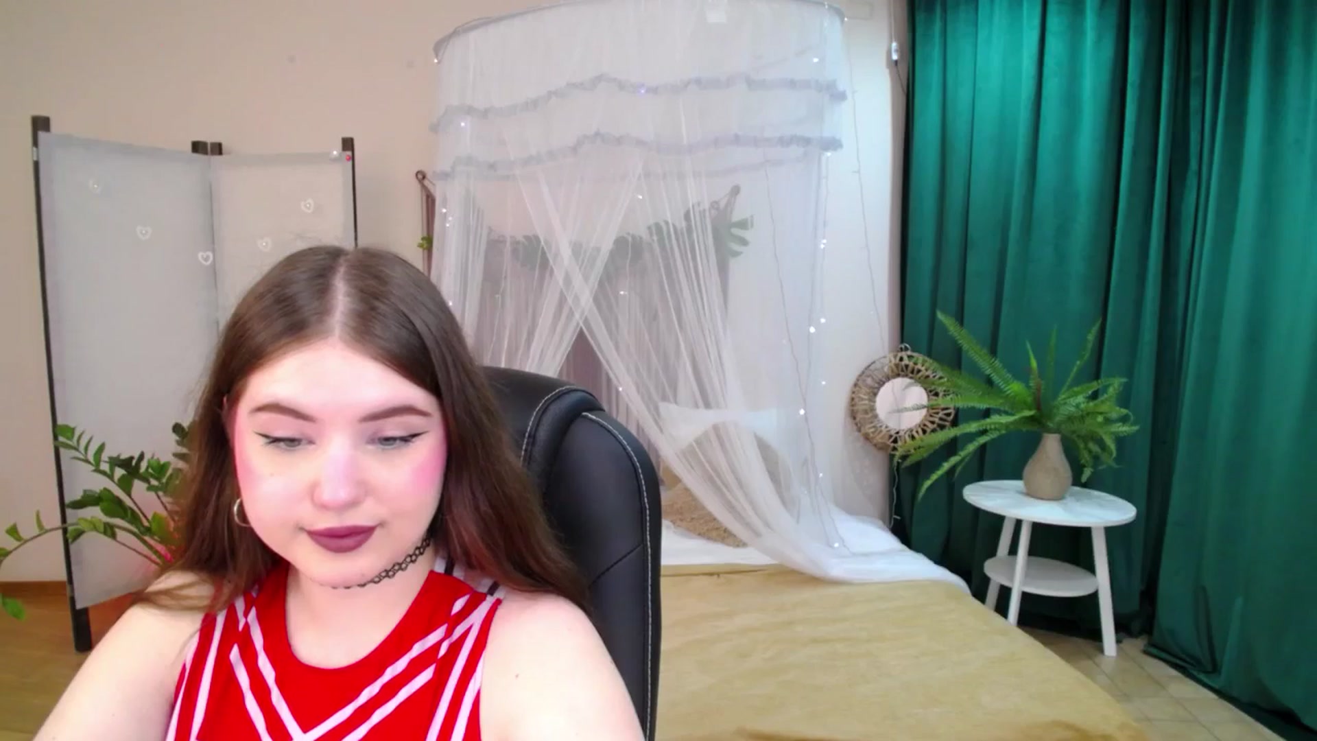 Gallery image thumbnail from AdmireMyEyes's myfreecams stream on, 04/29/2025, 21:47 image 14 of 20