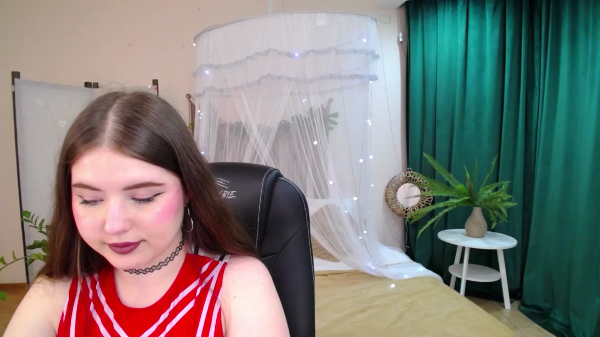 Gallery image thumbnail from AdmireMyEyes's myfreecams stream on, 04/30/2025, 01:04 image 1 of 20