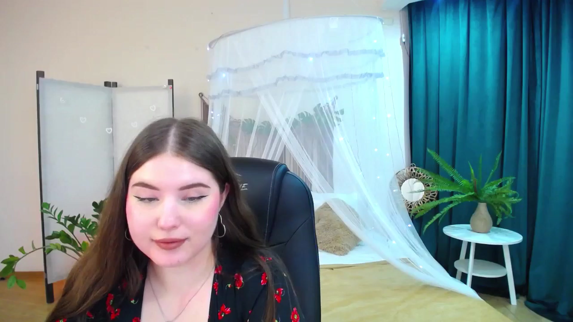Gallery image thumbnail from AdmireMyEyes's myfreecams stream on, 05/03/2025, 08:44 image 11 of 20