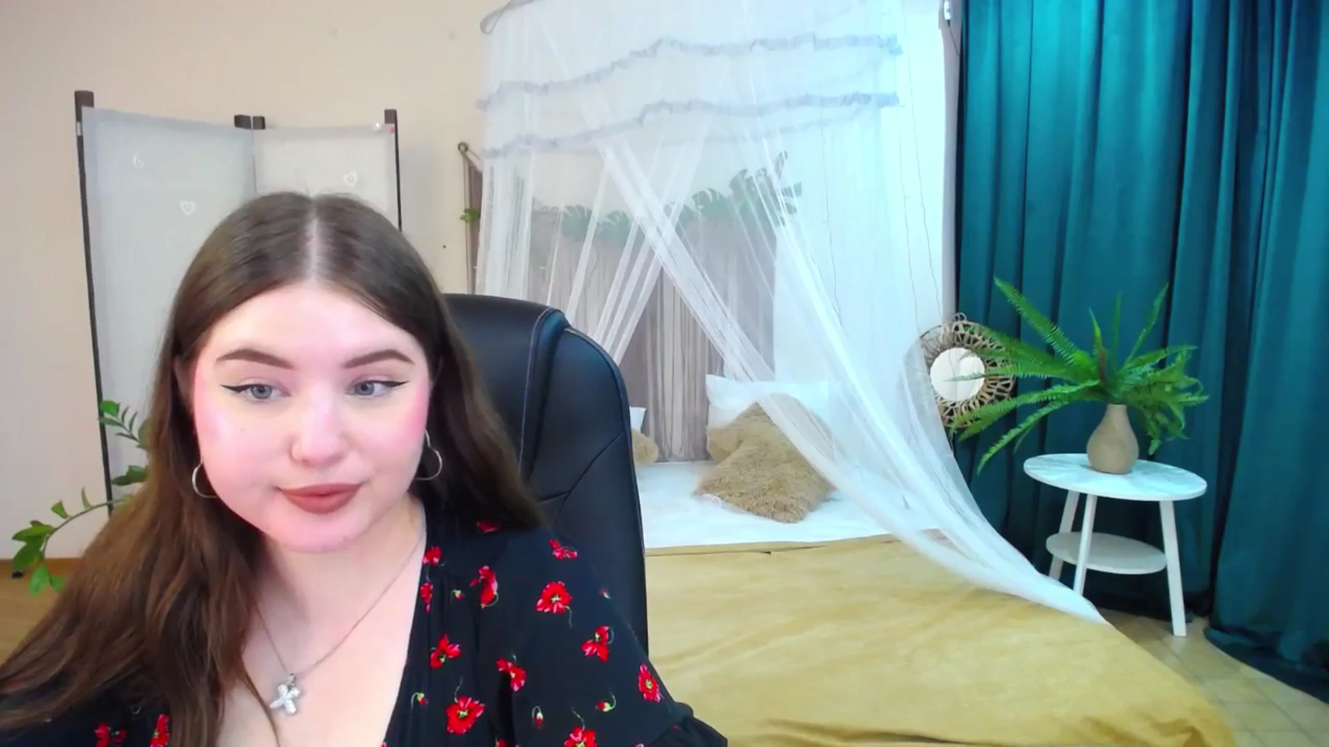 Gallery image thumbnail from AdmireMyEyes's myfreecams stream on, 05/03/2025, 08:44 image 15 of 20