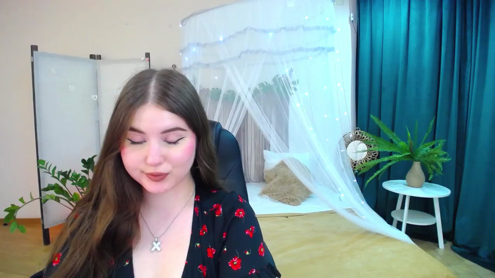 Gallery image thumbnail from AdmireMyEyes's myfreecams stream on, 05/03/2025, 08:44 image 4 of 20
