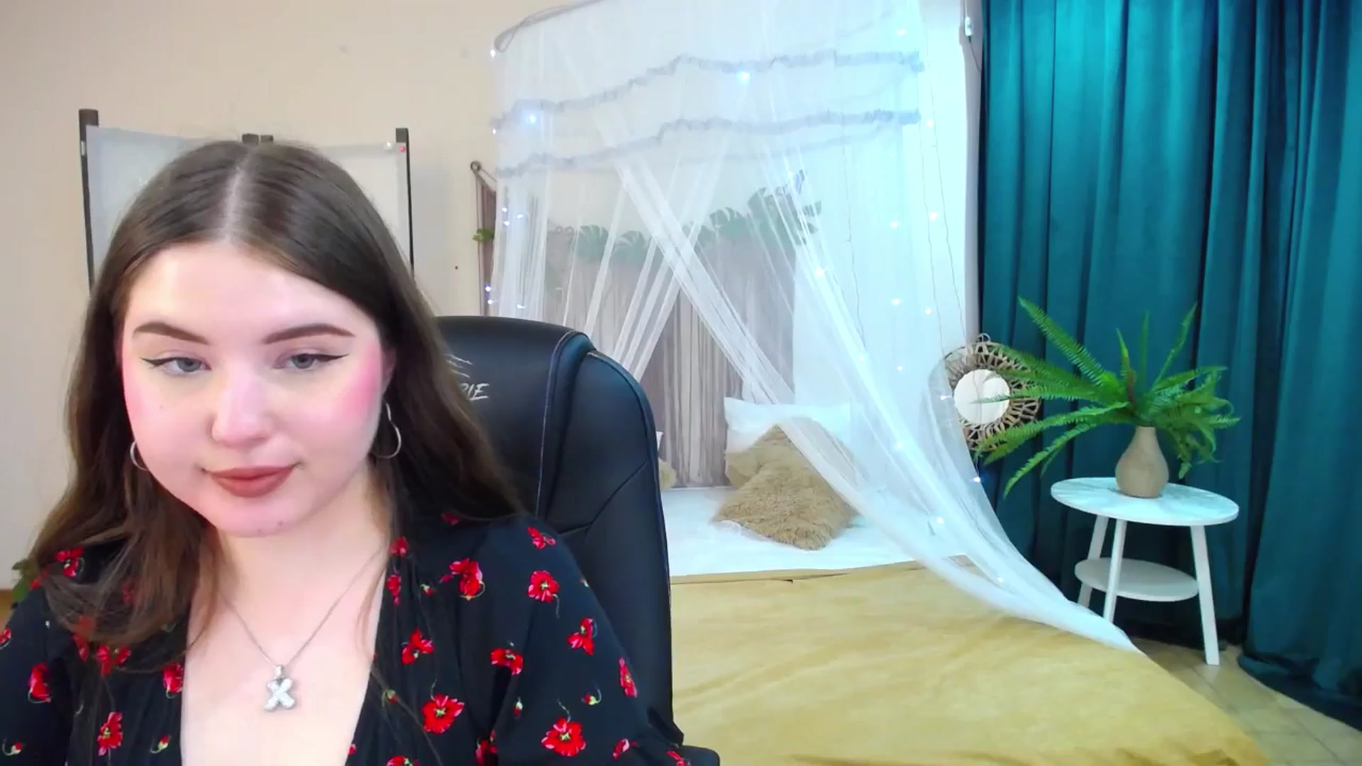 Gallery image thumbnail from AdmireMyEyes's myfreecams stream on, 05/03/2025, 09:24 image 5 of 20