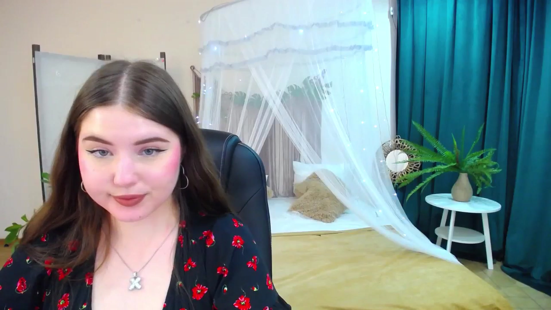 Gallery image thumbnail from AdmireMyEyes's myfreecams stream on, 05/03/2025, 09:24 image 6 of 20
