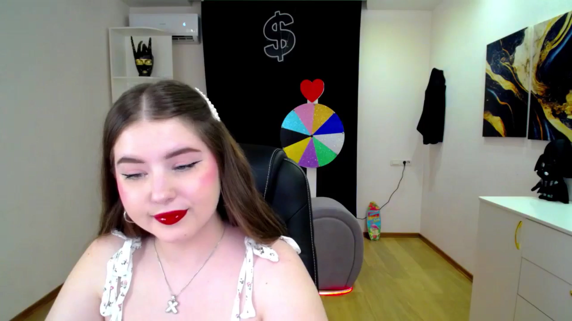 Gallery image thumbnail from AdmireMyEyes's myfreecams stream on, 05/05/2025, 07:00 image 20 of 20