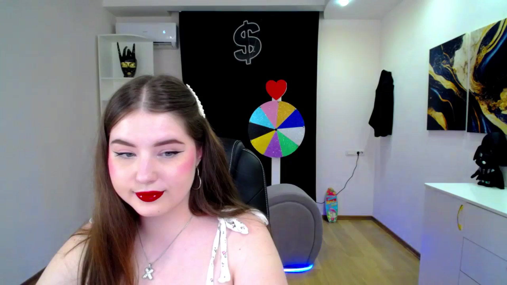Gallery image thumbnail from AdmireMyEyes's myfreecams stream on, 05/05/2025, 07:00 image 12 of 20