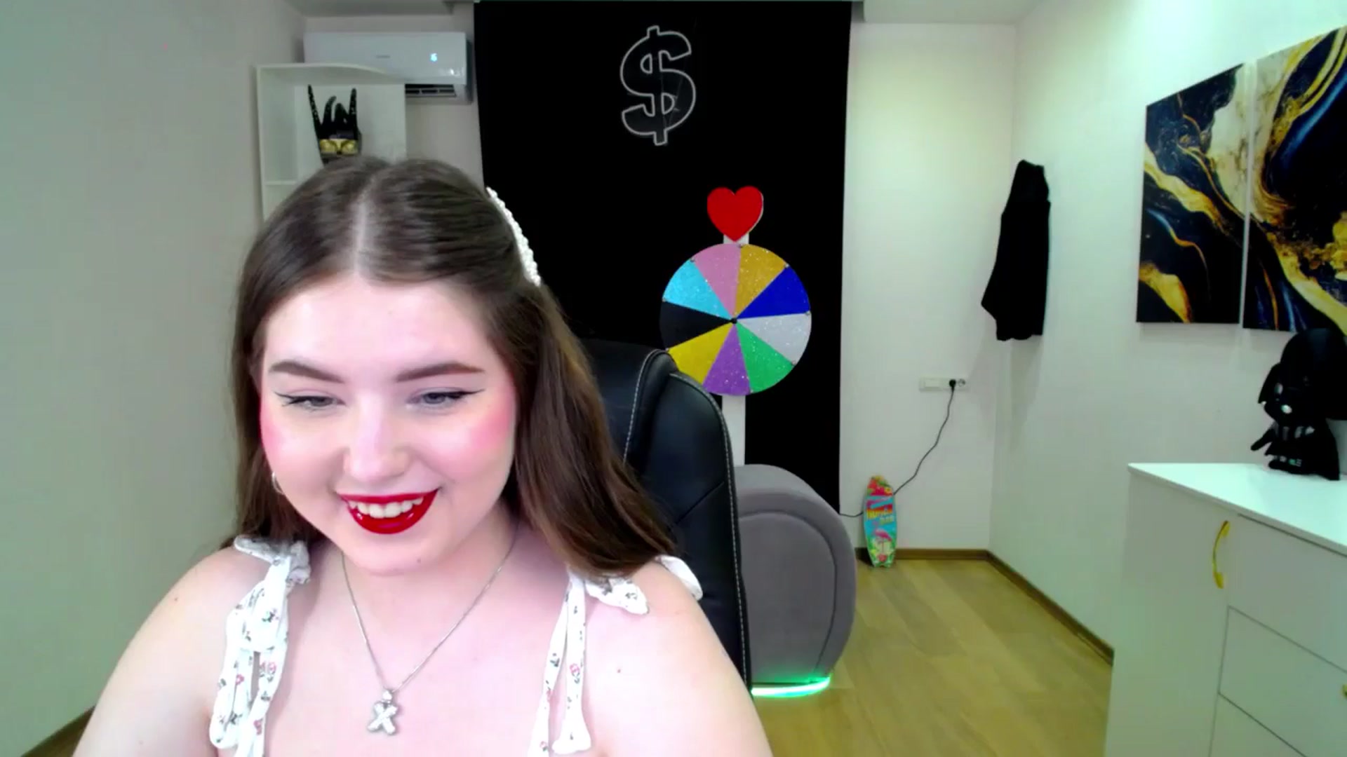 Gallery image thumbnail from AdmireMyEyes's myfreecams stream on, 05/05/2025, 07:00 image 19 of 20