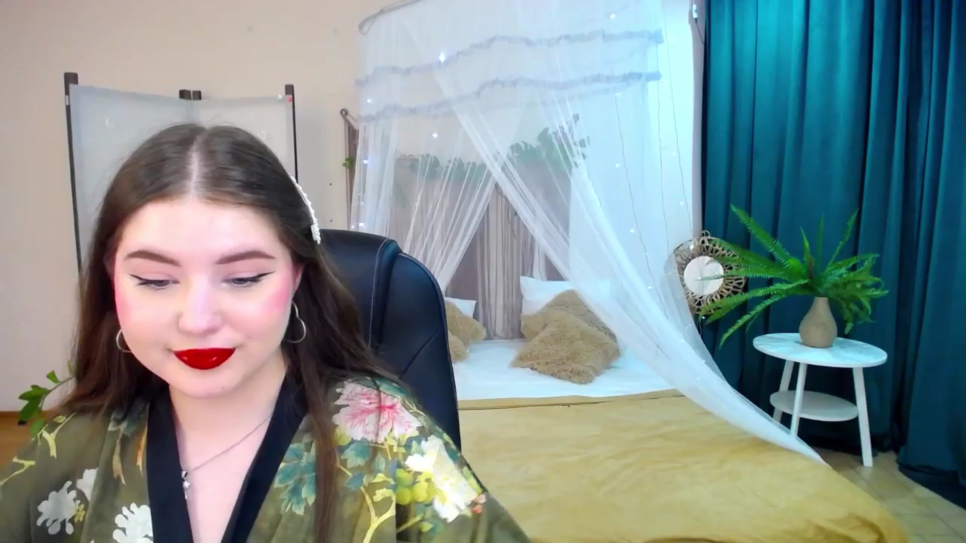 Gallery image thumbnail from AdmireMyEyes's myfreecams stream on, 05/05/2025, 09:24 image 9 of 20