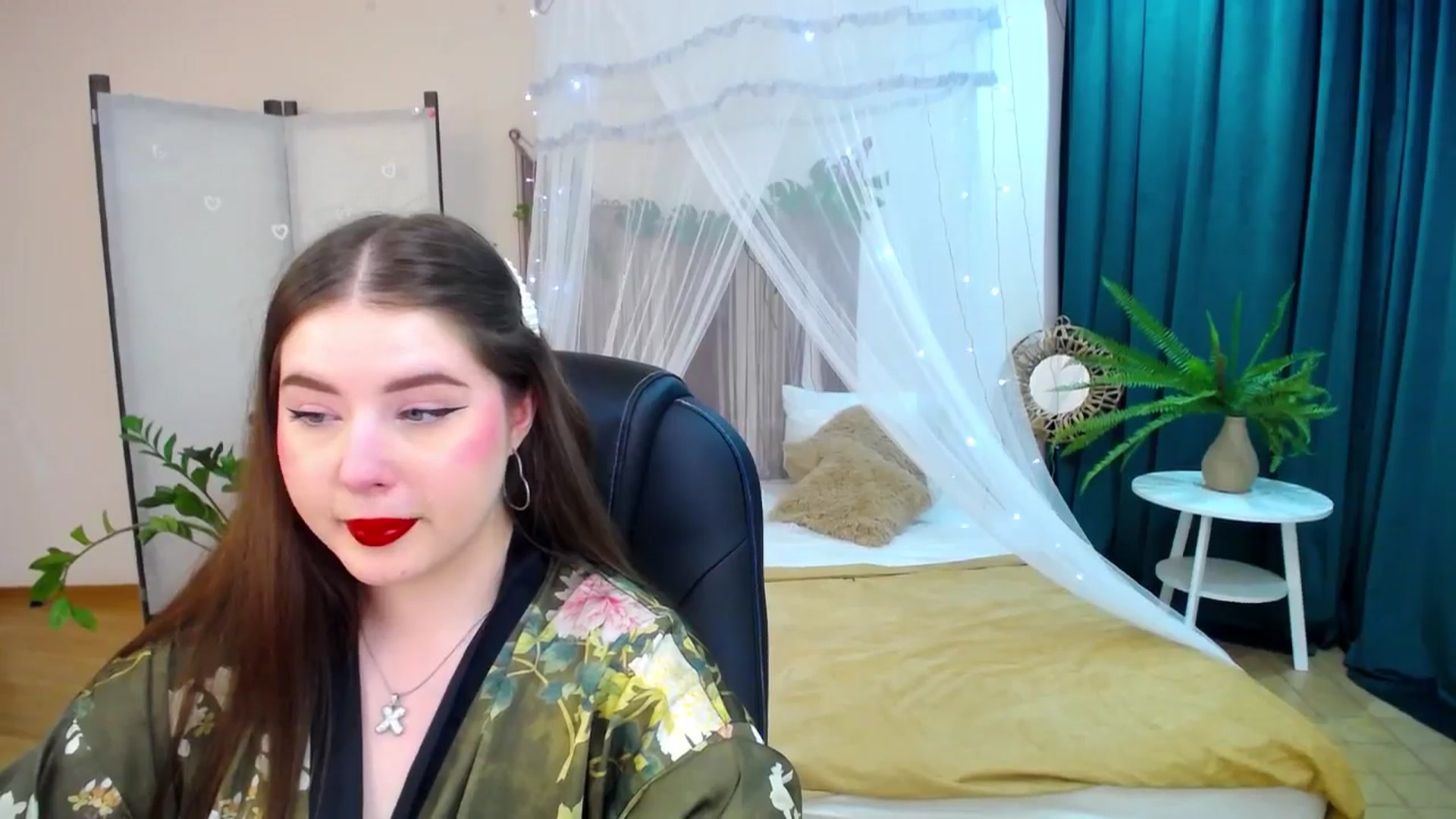 Gallery image thumbnail from AdmireMyEyes's myfreecams stream on, 05/05/2025, 09:24 image 19 of 20