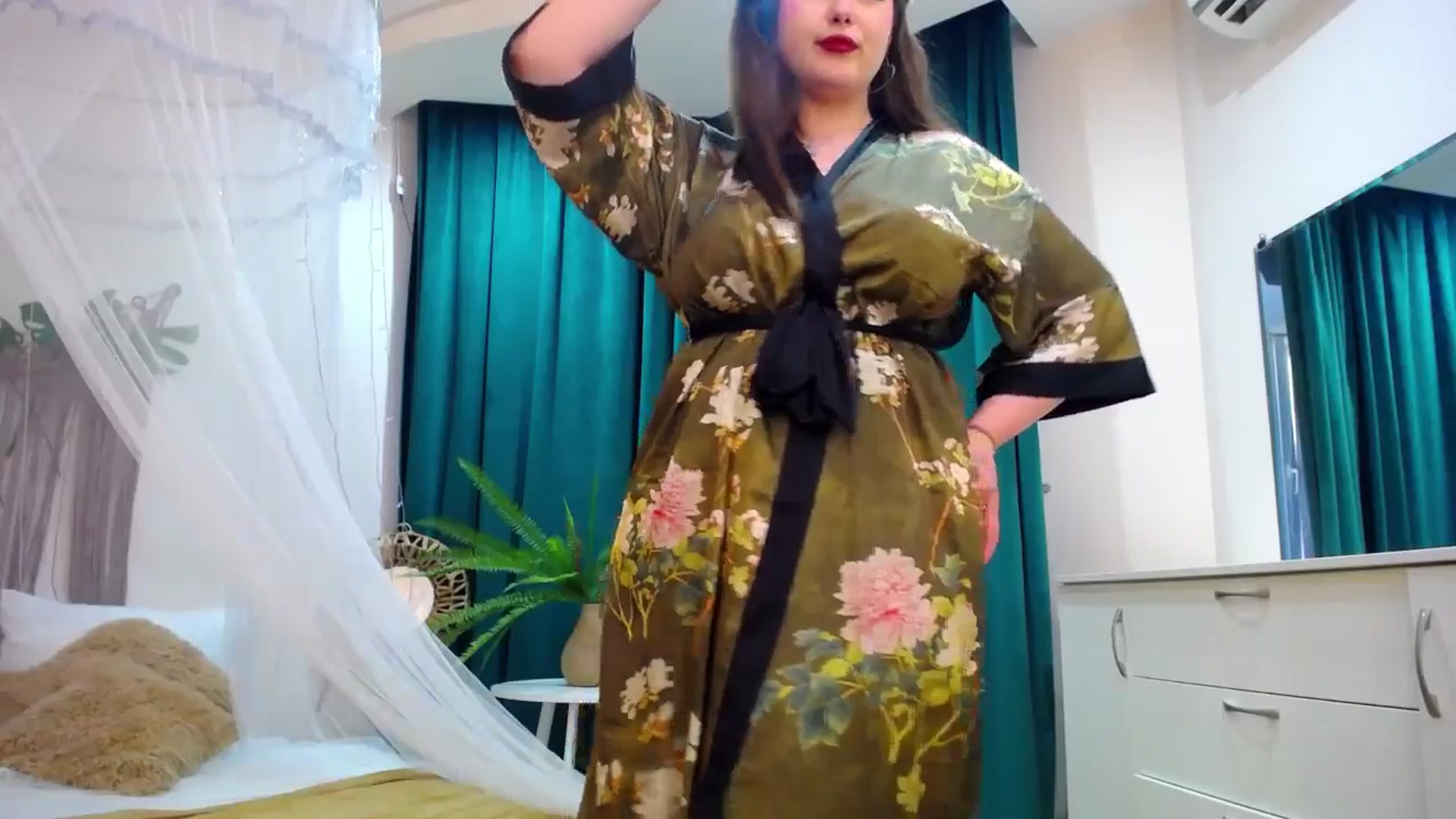 Gallery image thumbnail from AdmireMyEyes's myfreecams stream on, 05/05/2025, 09:24 image 15 of 20