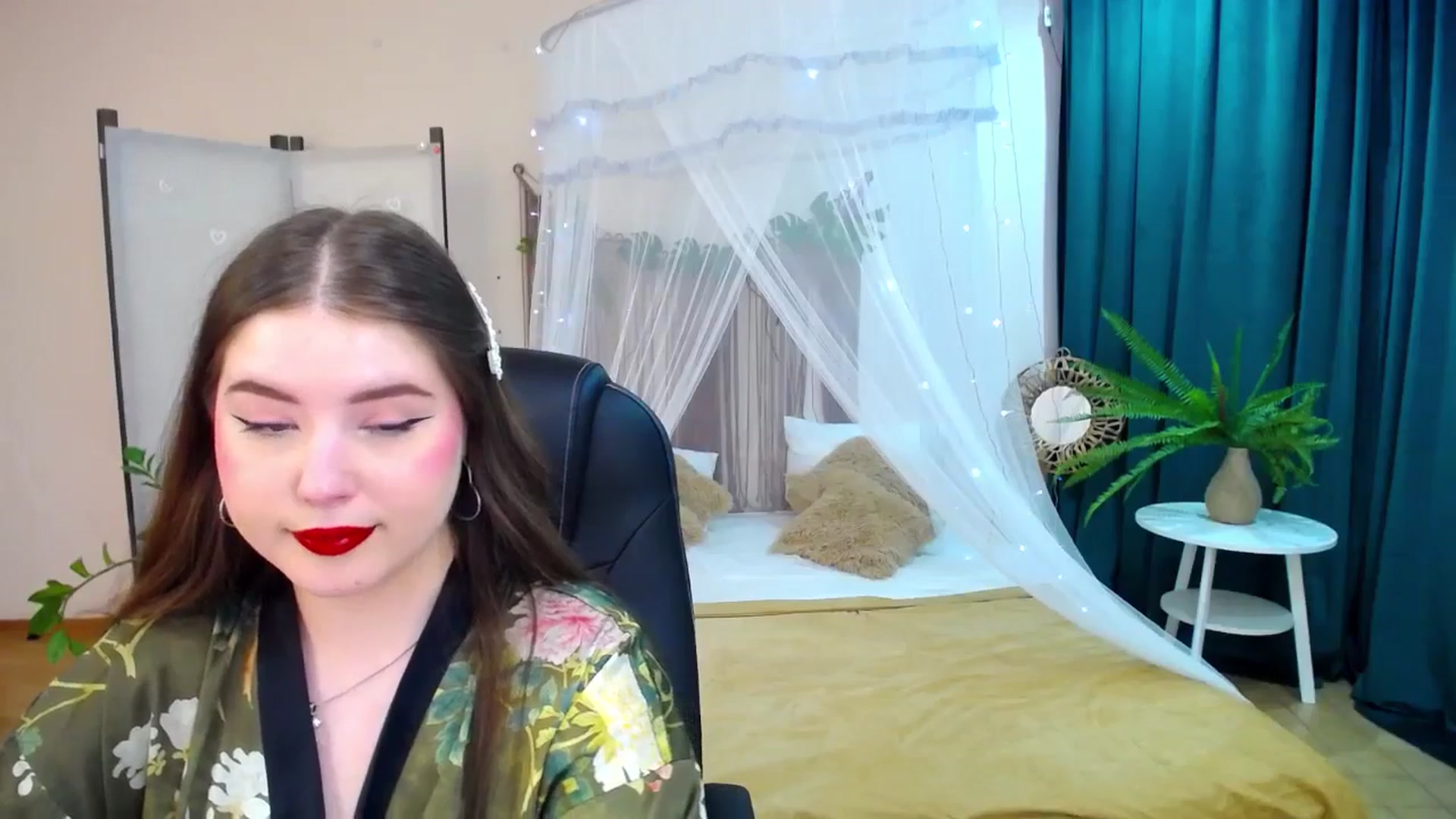 Gallery image thumbnail from AdmireMyEyes's myfreecams stream on, 05/05/2025, 09:24 image 7 of 20