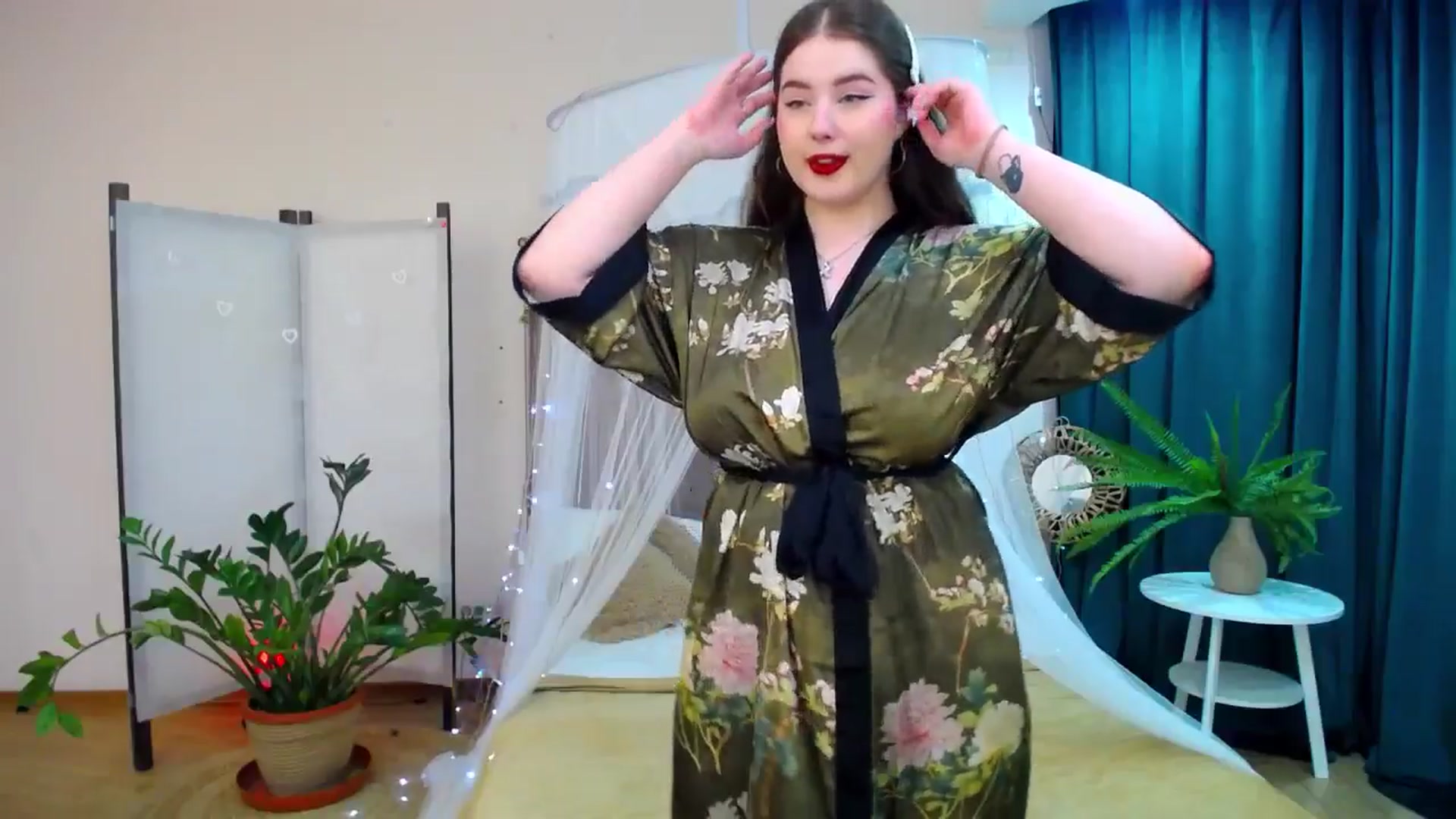 Gallery image thumbnail from AdmireMyEyes's myfreecams stream on, 05/05/2025, 09:24 image 13 of 20