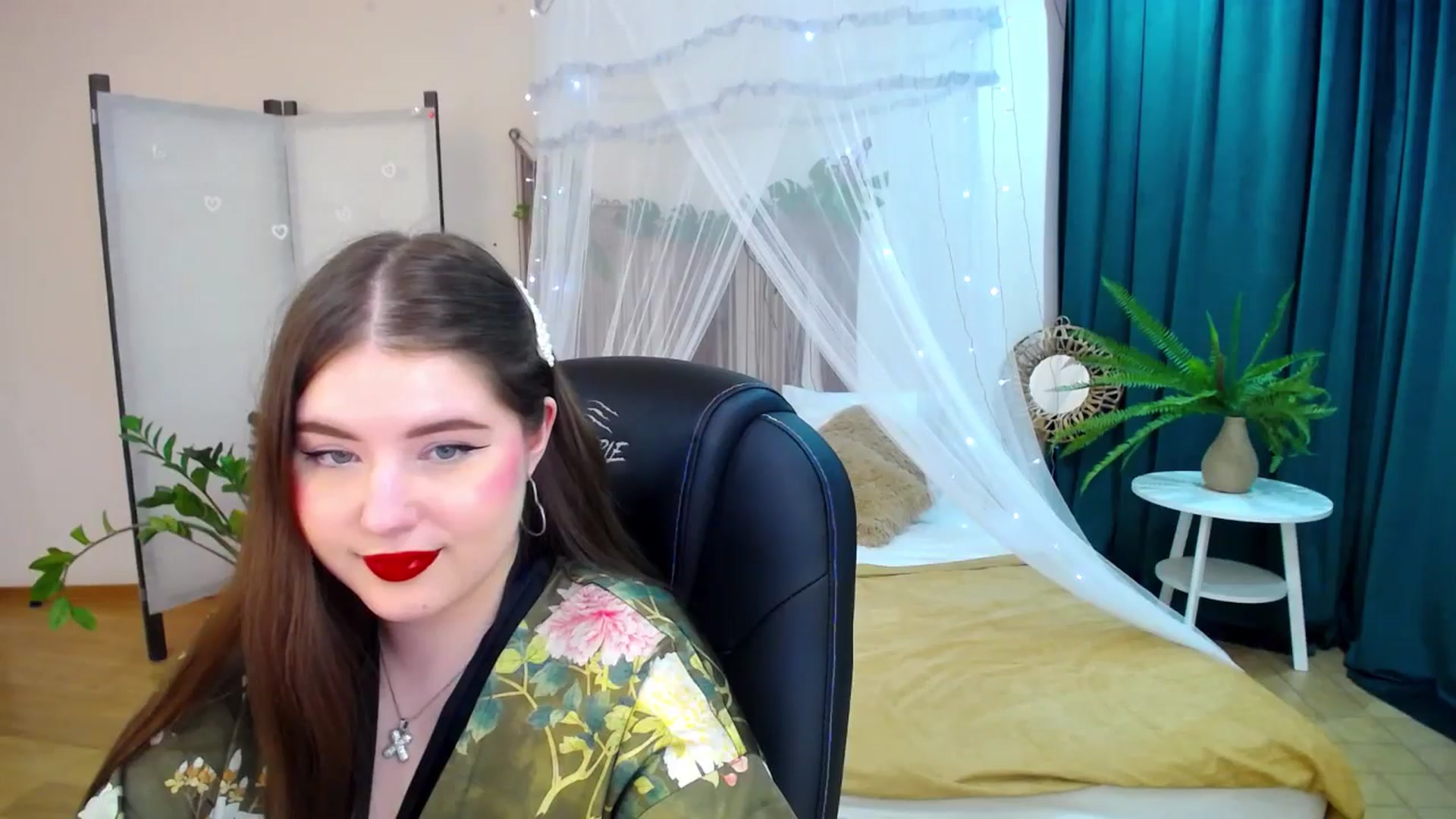 Gallery image thumbnail from AdmireMyEyes's myfreecams stream on, 05/05/2025, 09:50 image 4 of 20