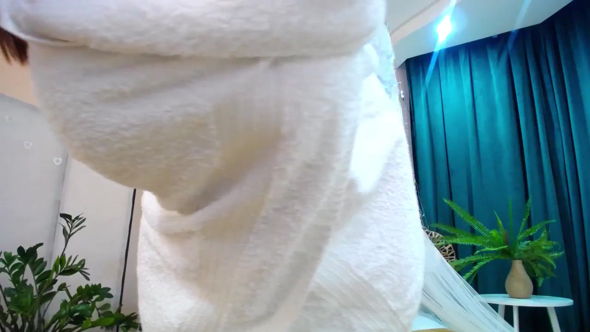 Gallery image thumbnail from AdmireMyEyes's myfreecams stream on, 05/06/2025, 09:18 image 9 of 20