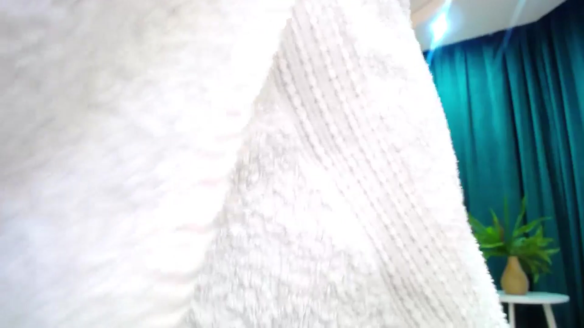 Gallery image thumbnail from AdmireMyEyes's myfreecams stream on, 05/06/2025, 09:18 image 8 of 20
