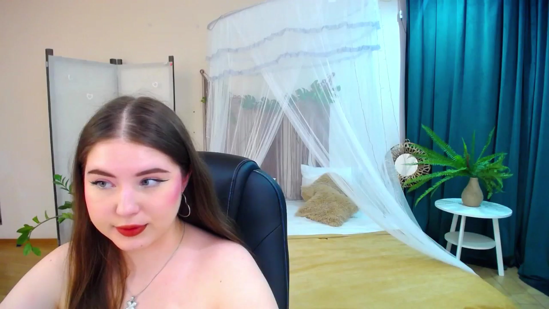 Gallery image thumbnail from AdmireMyEyes's myfreecams stream on, 05/06/2025, 09:49 image 11 of 20