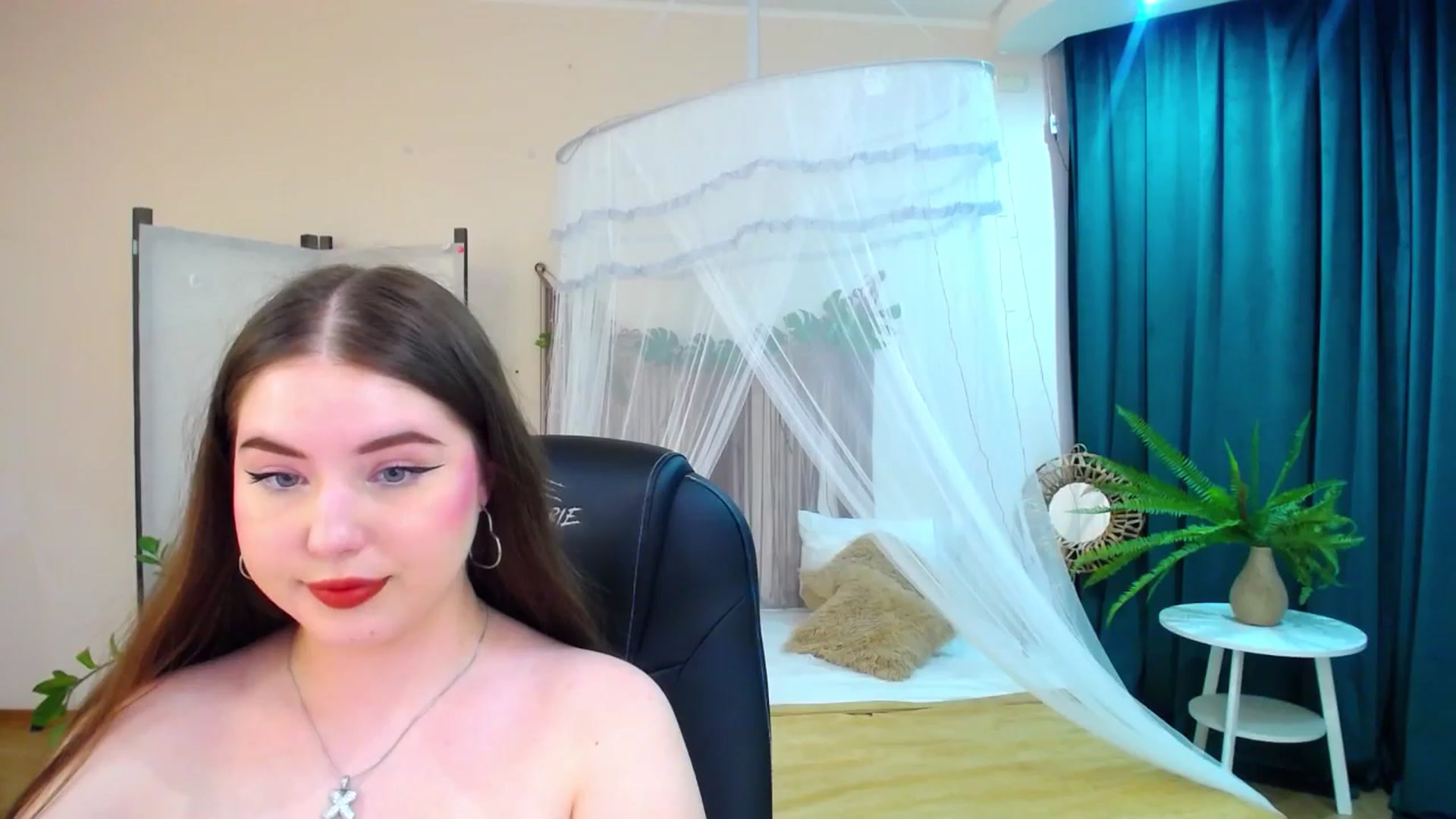 Gallery image thumbnail from AdmireMyEyes's myfreecams stream on, 05/06/2025, 09:49 image 8 of 20